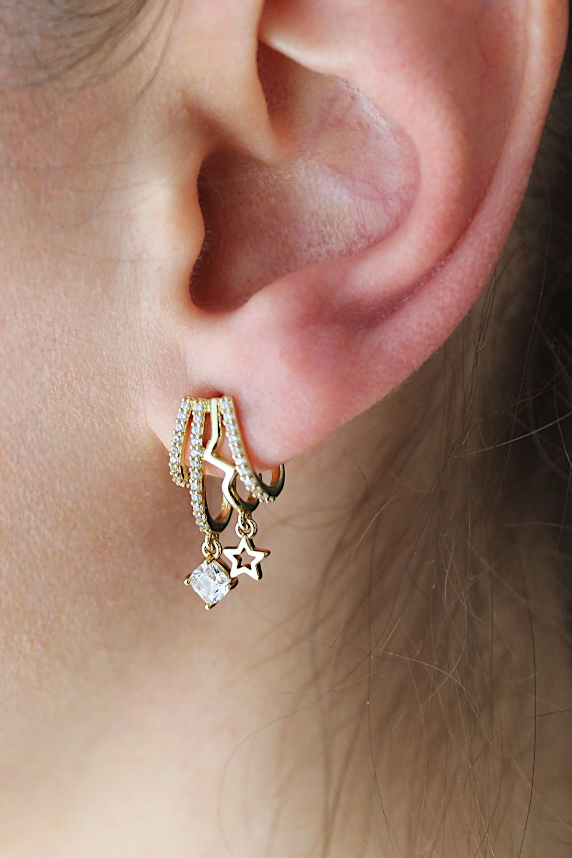 VIP Çelik 4’lü Görünümlü Zirkon Taşlı Yıldız Model Küpe