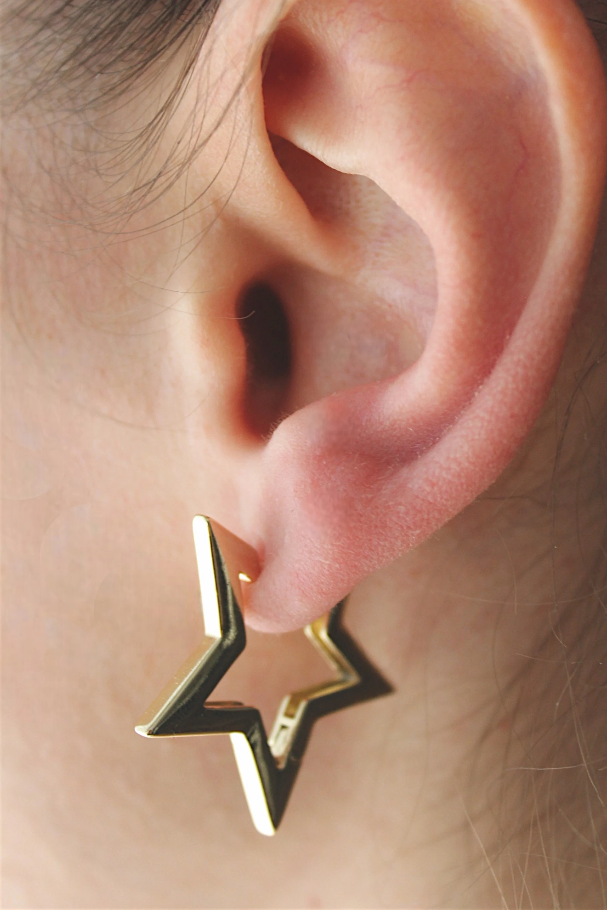 VIP Çelik Yıldız Model Küpe