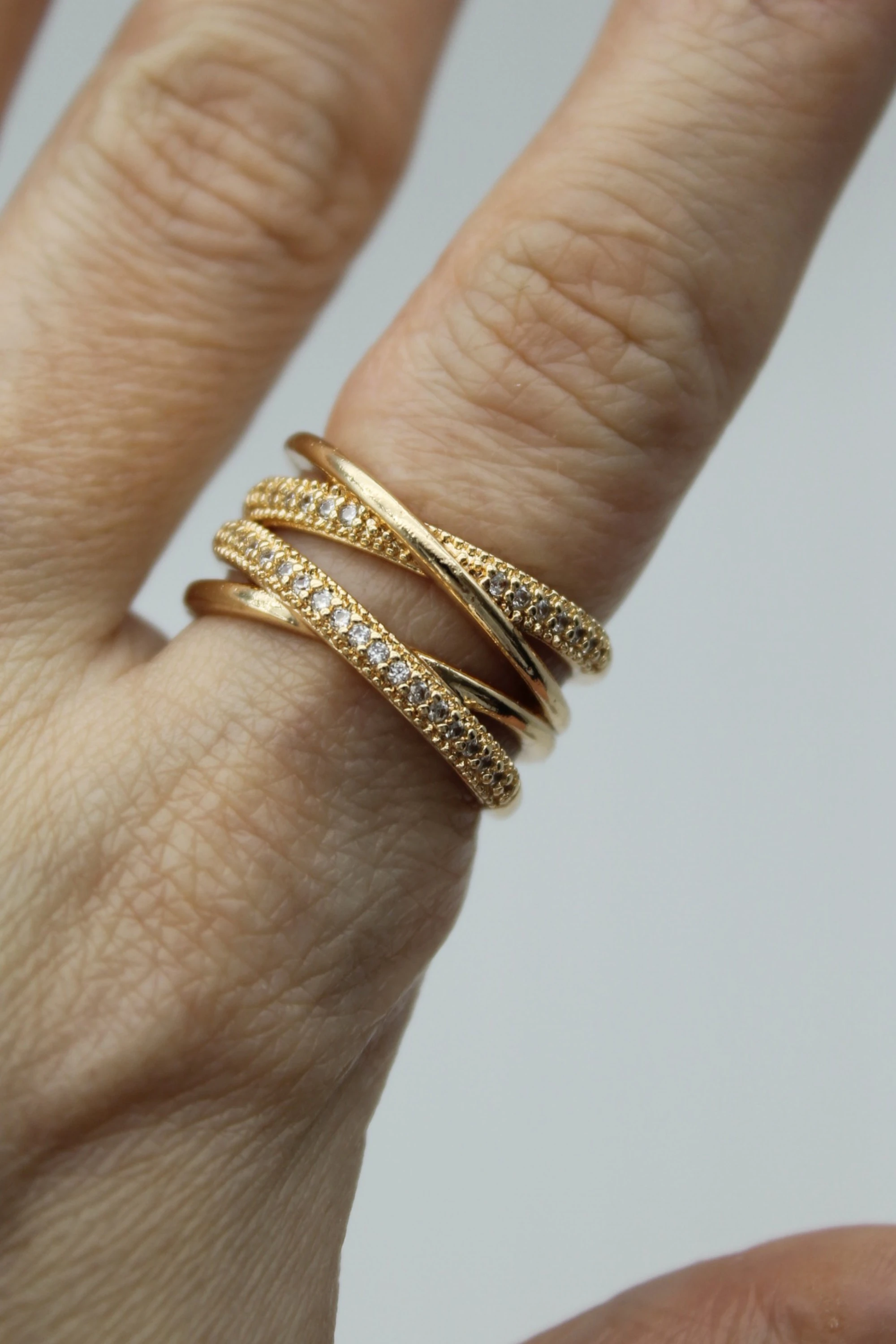 VIP Çelik Yarım Tur Zirkon Taş İşlemeli Kalın Sarmal Ayarlanabilir Yüzük