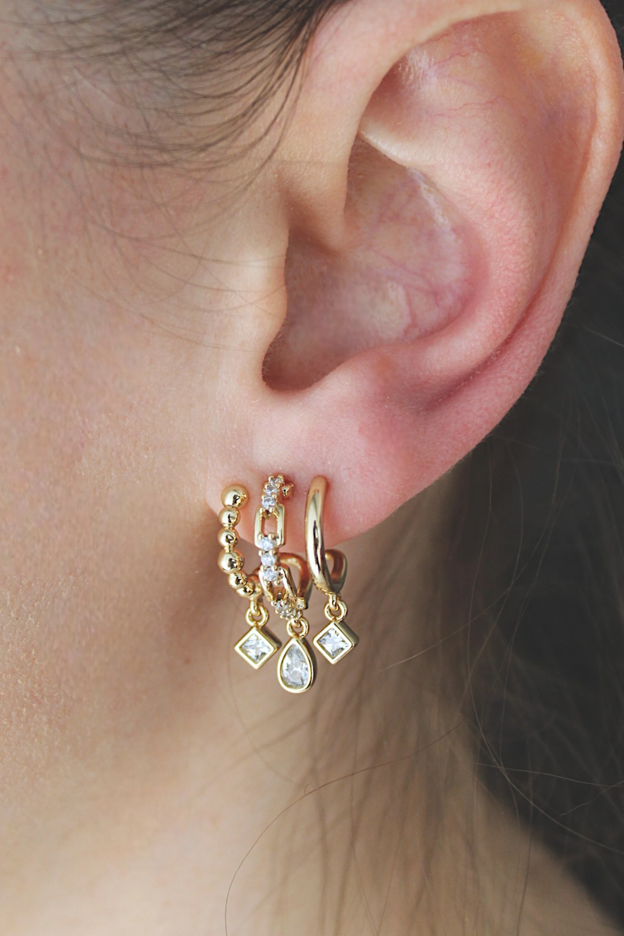 VIP Çelik Üçlü Görünümlü Zirkon Taş İşlemeli Zincir Model Küpe