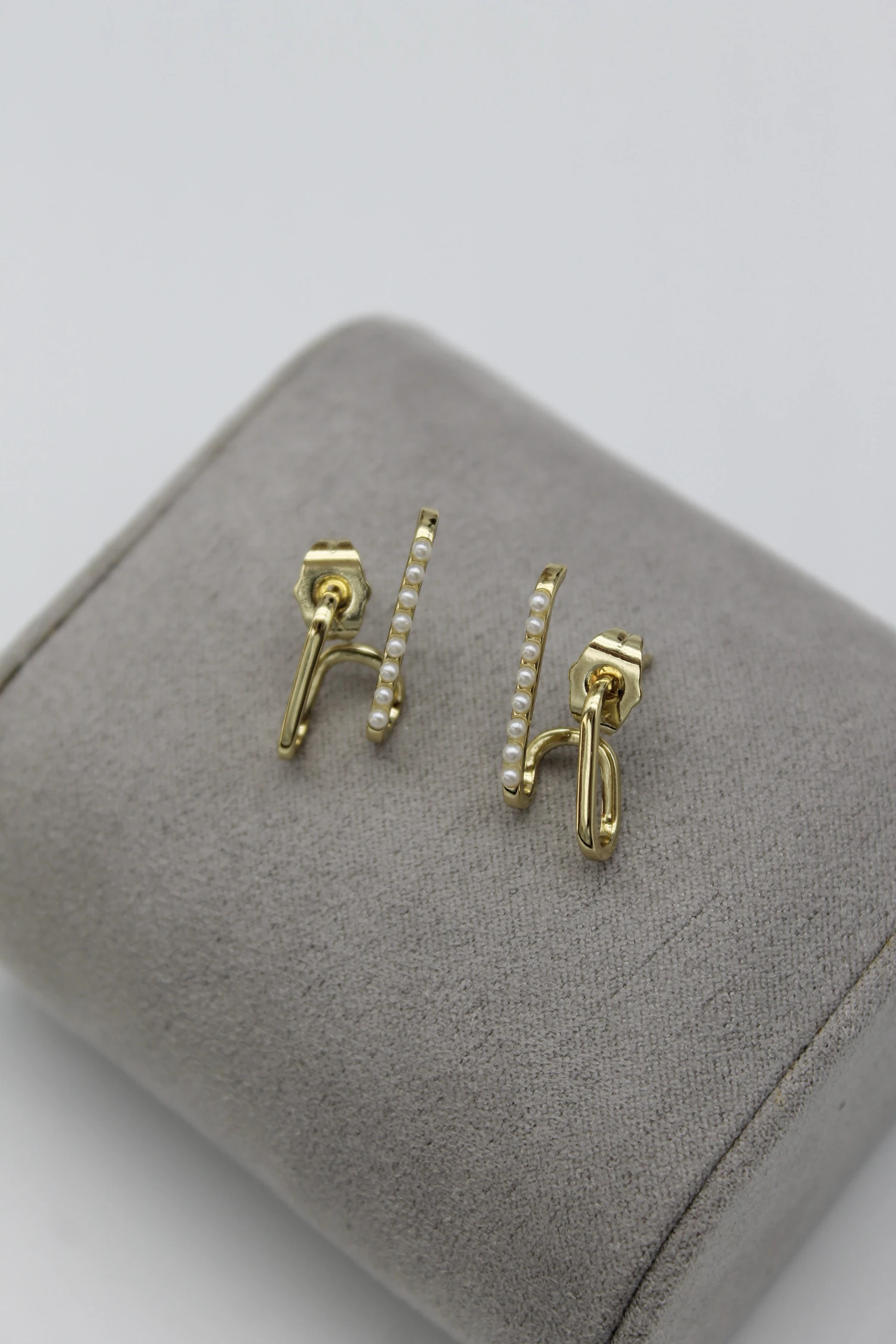 VIP Çelik 14K Altın Kaplama İncili Ataç Model Küpe