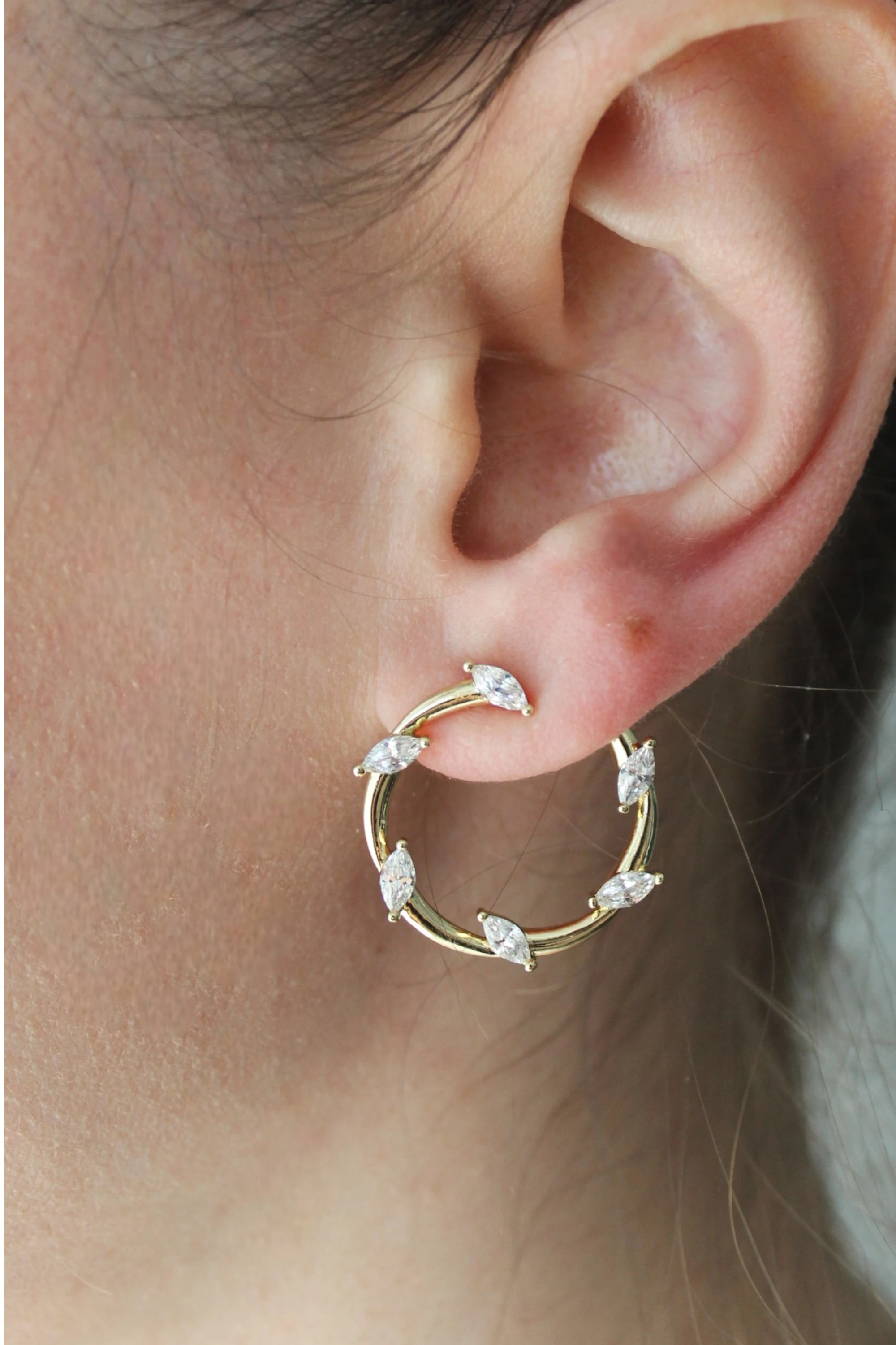 VIP Çelik 14K Altın Kaplama Damla Zirkon Taşlı Çember Model Küpe