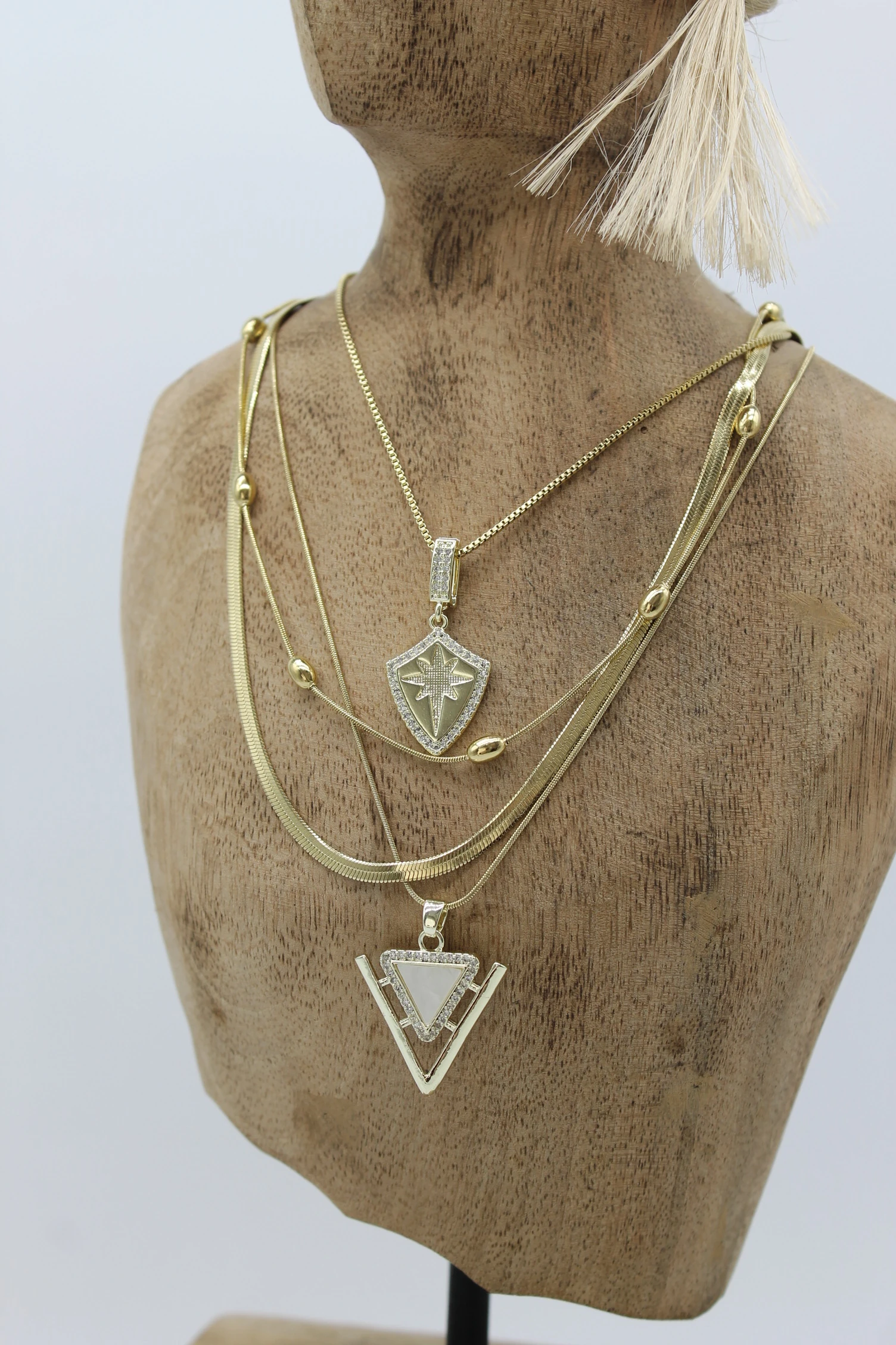 VIP Çelik İtalyan Ezme Kuzey Yıldızı ve Sedefli Kalkan Model 4’lü Kombin Kolye