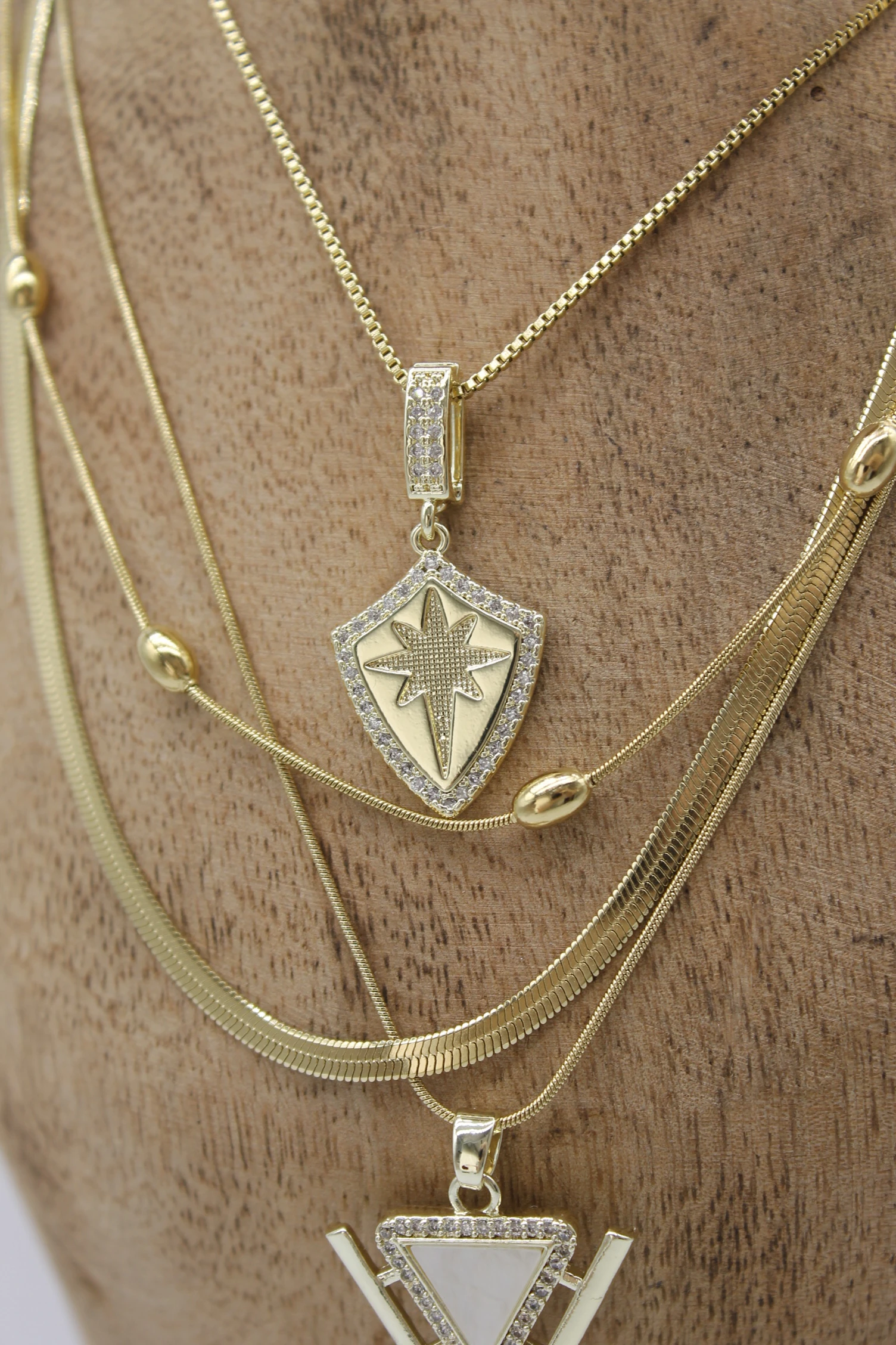 VIP Çelik İtalyan Ezme Kuzey Yıldızı ve Sedefli Kalkan Model 4’lü Kombin Kolye