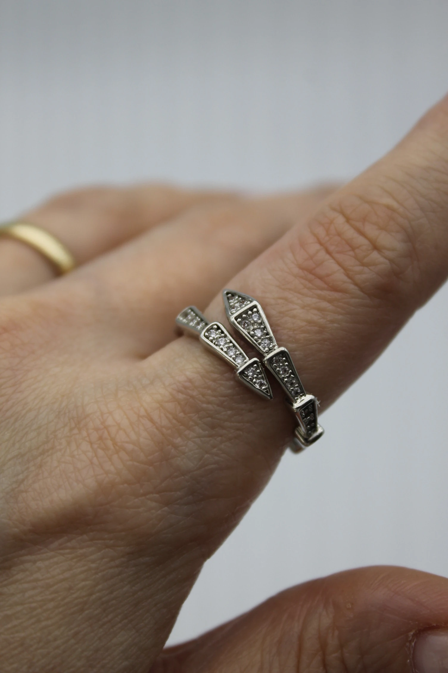 VIP Çelik Zirkon Taş İşlemeli BVL Model Ayarlanabilir Yüzük