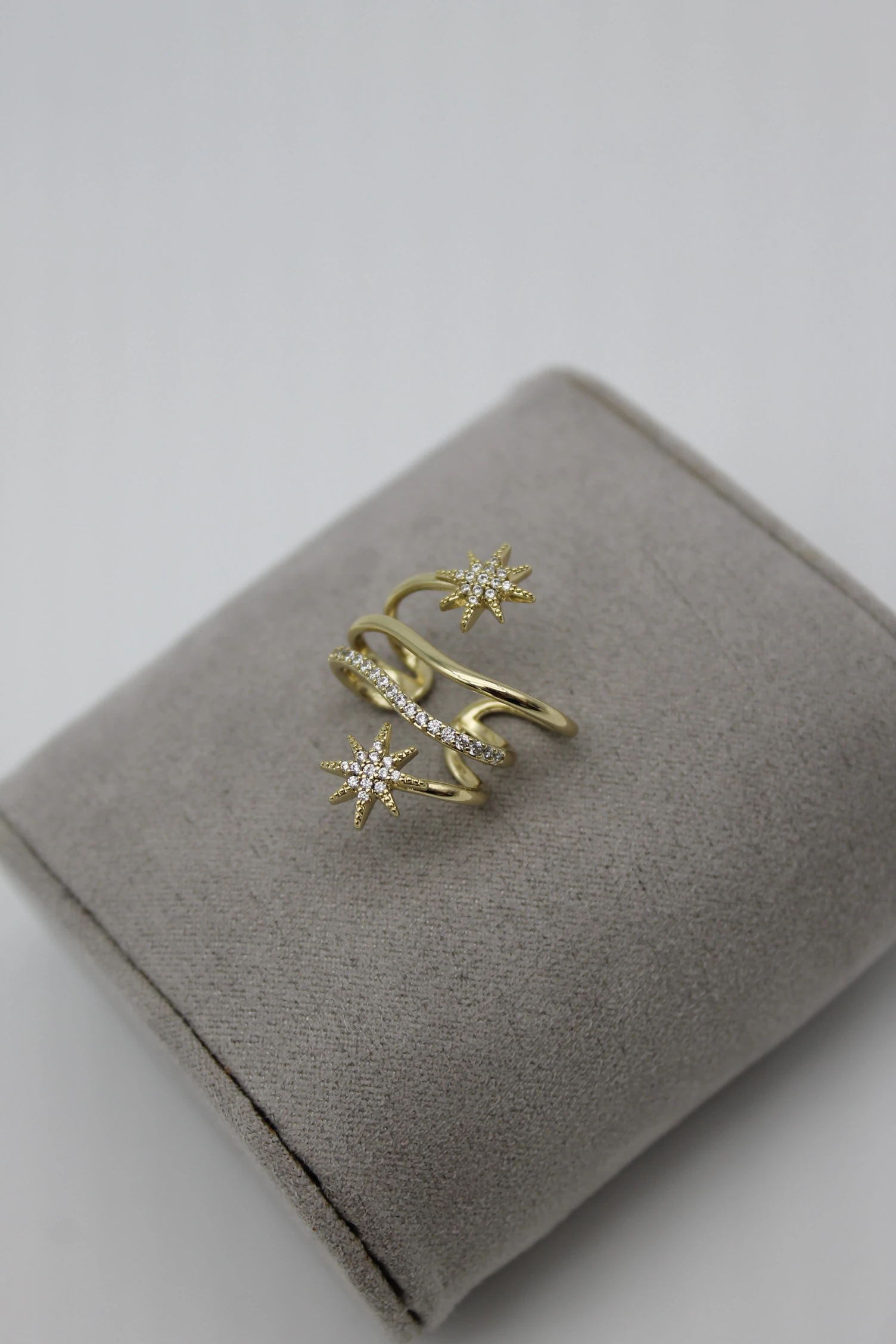 VIP Çelik 14K Altın Kaplama Zirkon Taş İşlemeli Kuzey Yıldızı Kıkırdak Küpe