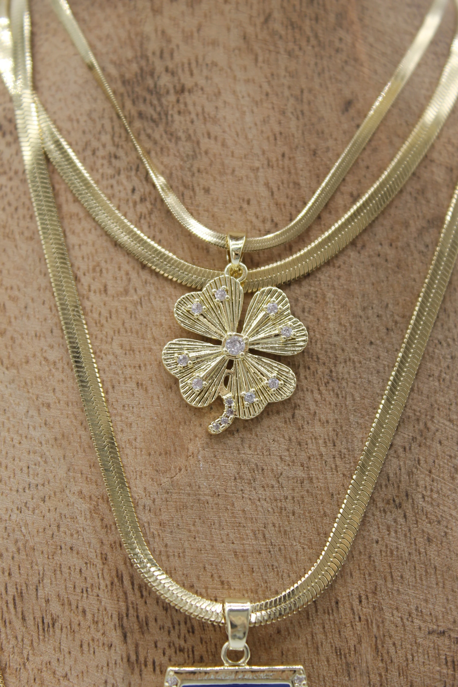 VIP Çelik Italyan Ezme Zincirli Zirkon Taşlı Mavi Mineli Göz ve Yonca Model 4’lü Kombin Kolye