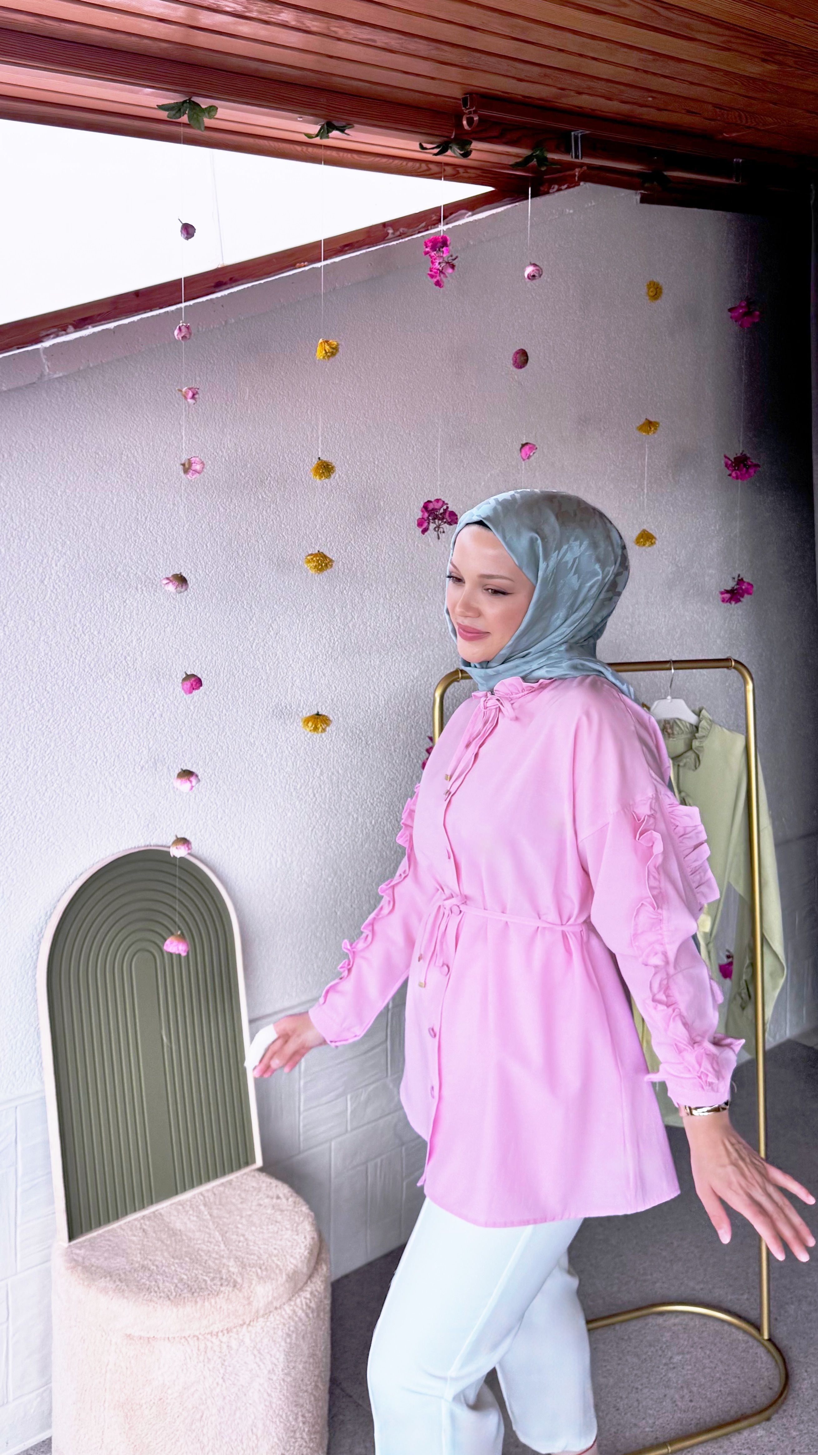 Lisa Fırfırlı Gömlek- Pembe 