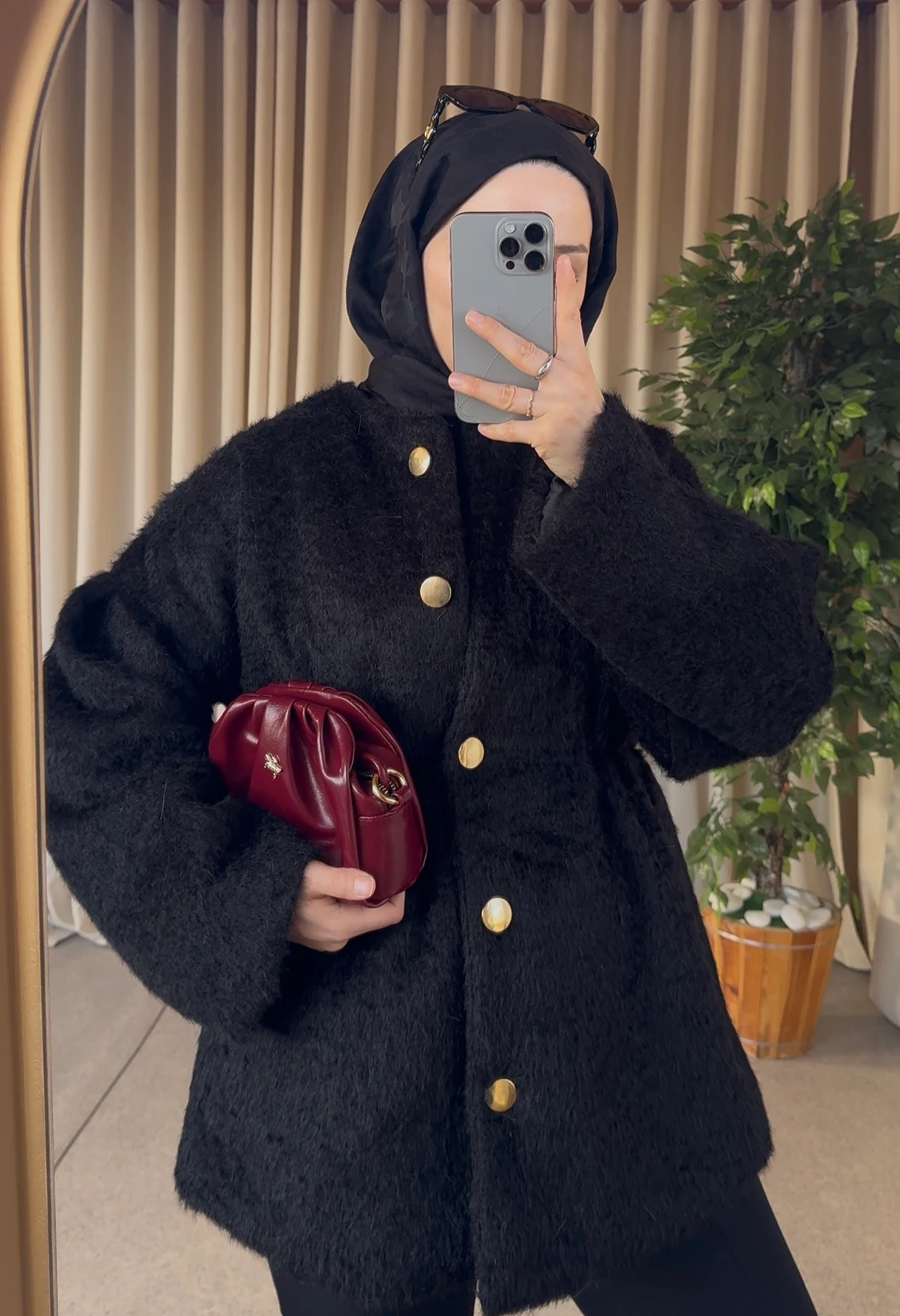 Peluş Gold Düğmeli Kaban - Siyah 