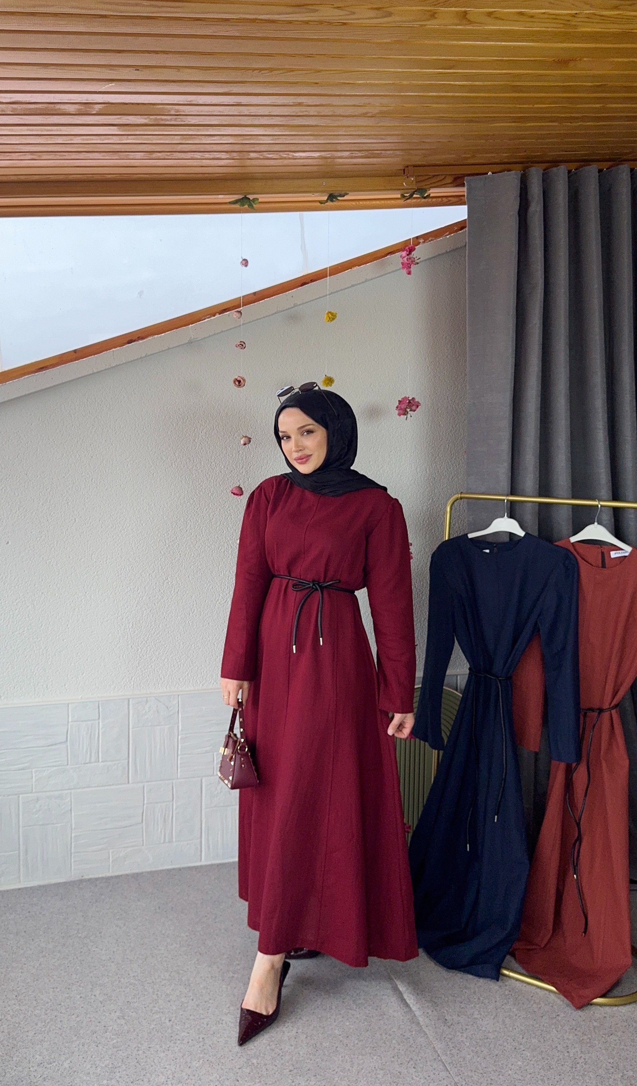 Keten Kemerli Bel Oturtmalı Elbise - Bordo