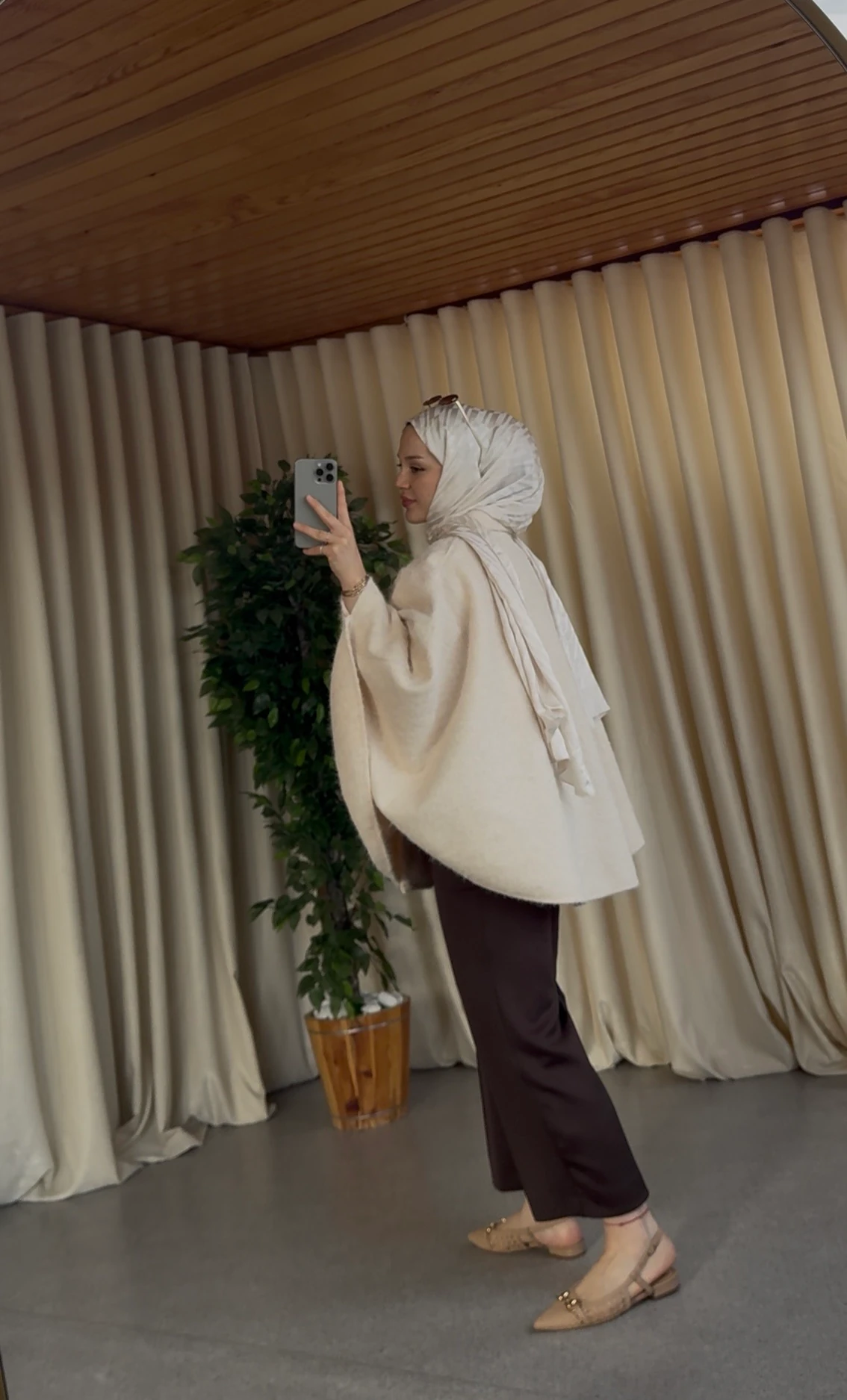 Kırçilli Uzun Panço - Ekru 