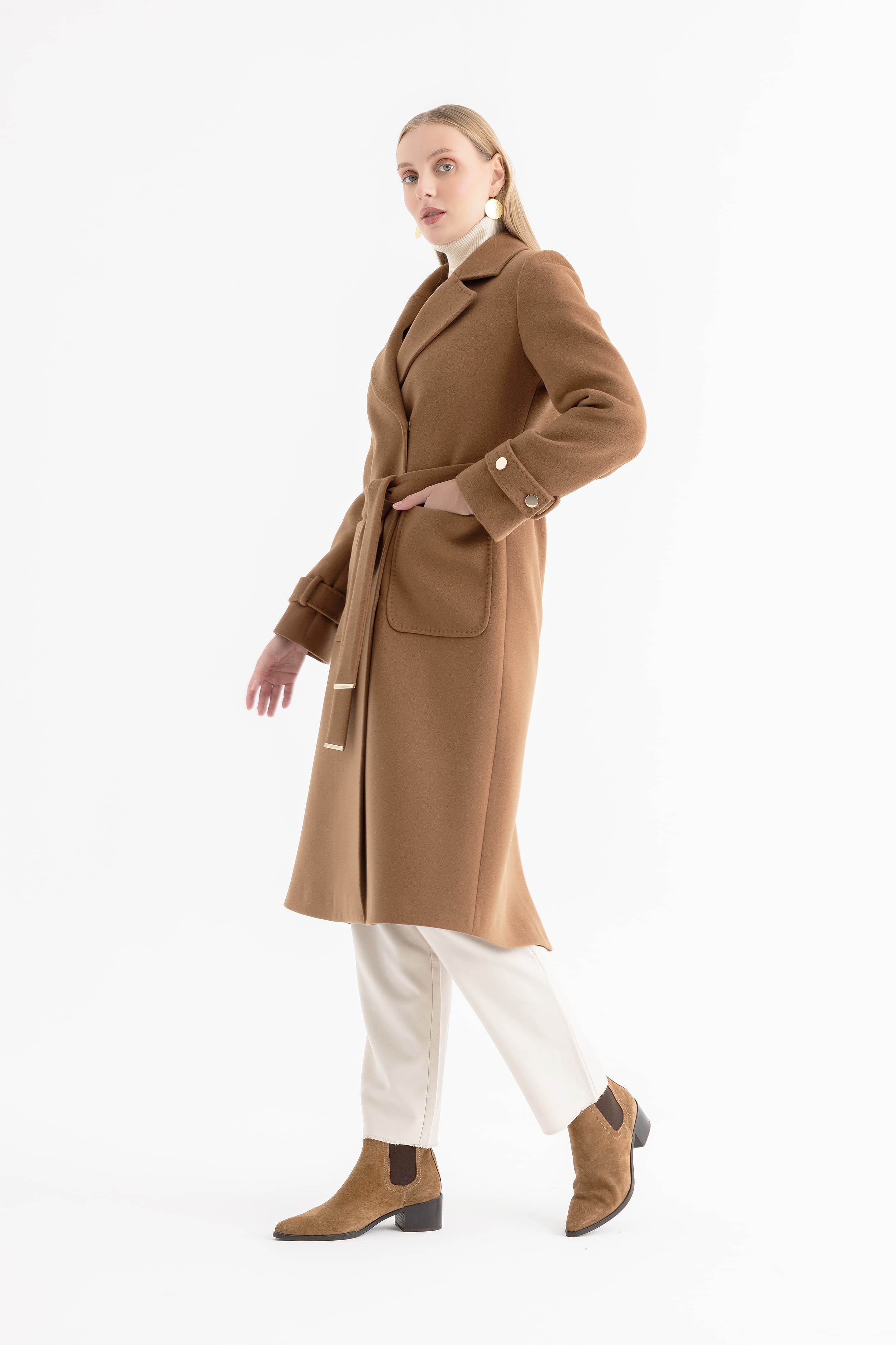 Women’s Long Coat with Patch Pockets and Cuffed Sleeves 4161