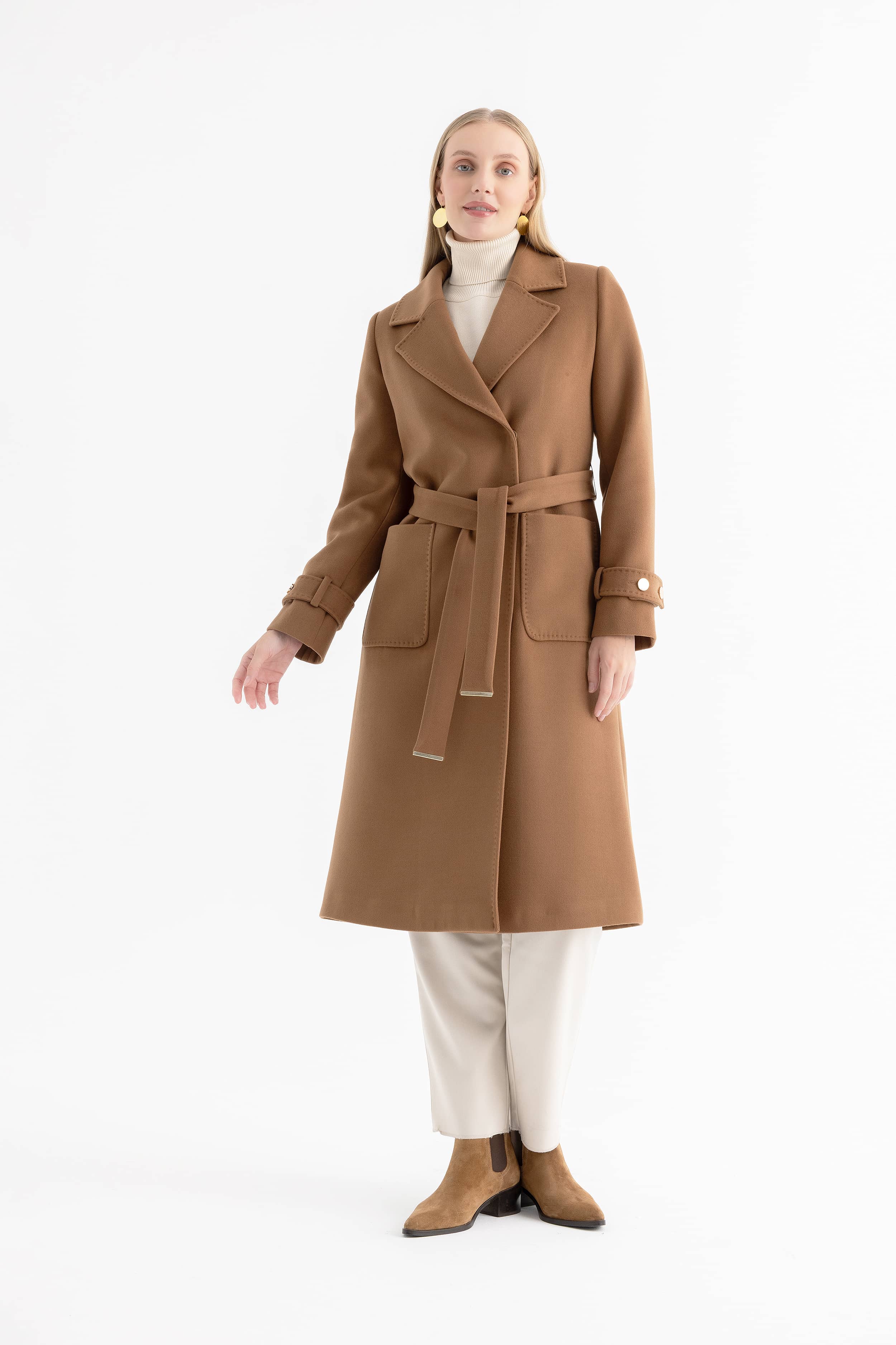 Women’s Long Coat with Patch Pockets and Cuffed Sleeves 4161