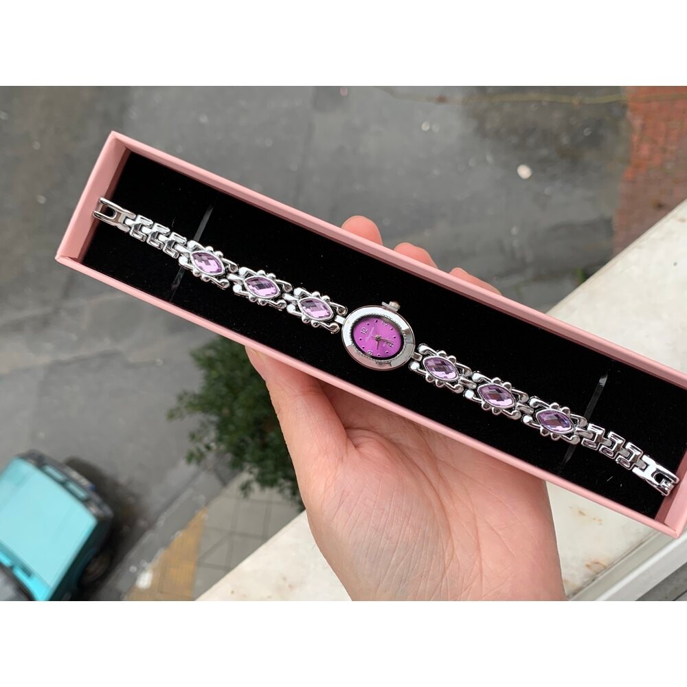 Pinterest violet saat