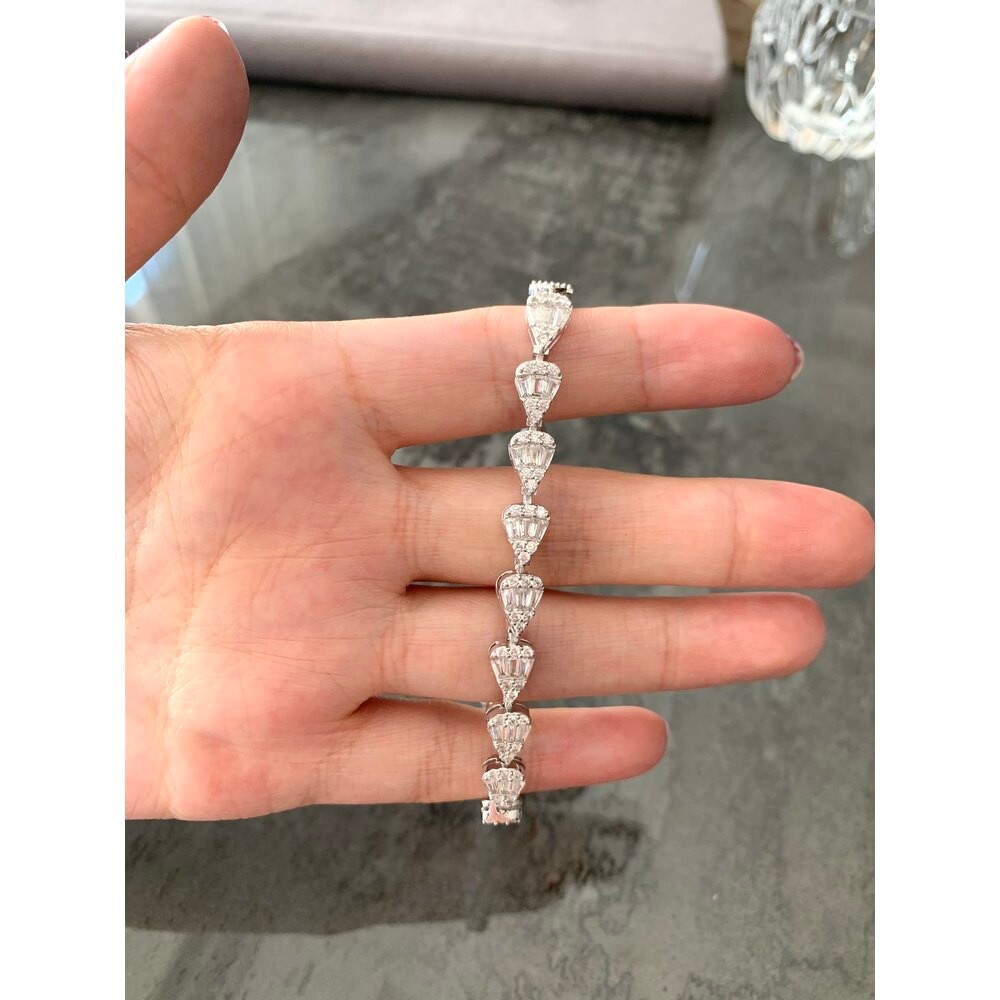 Zirkon taşlı çelik bileklik