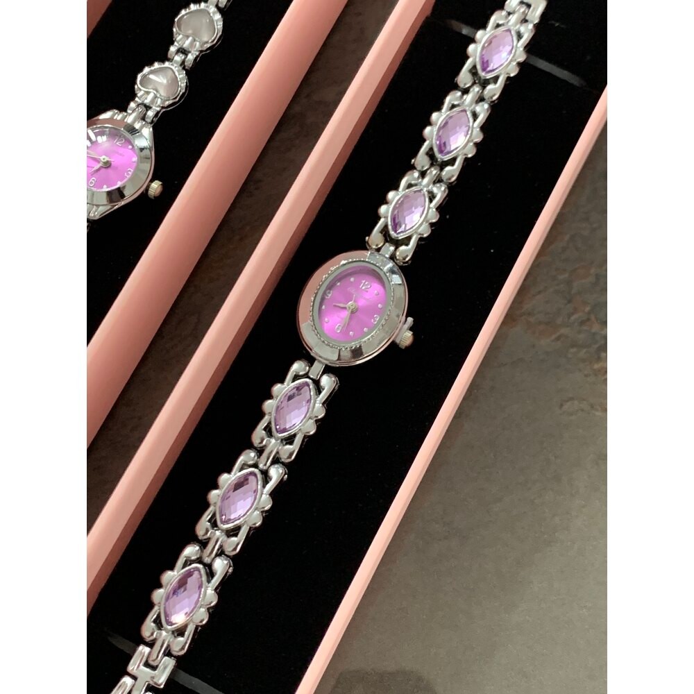 Pinterest violet saat