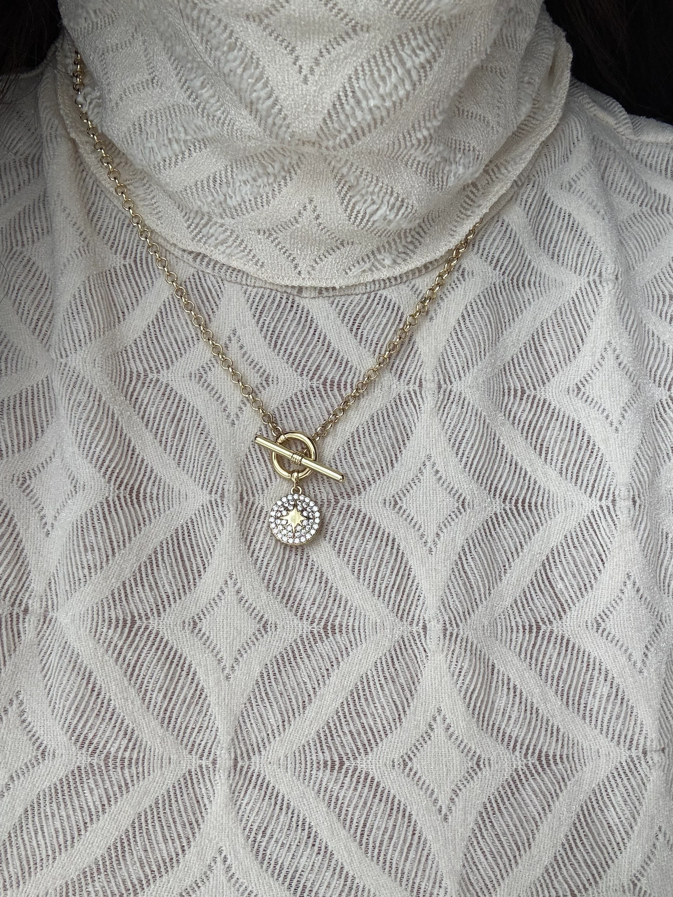 Kutup Yıldızı Kolye – Gökyüzünün Işıltısını Taşı 