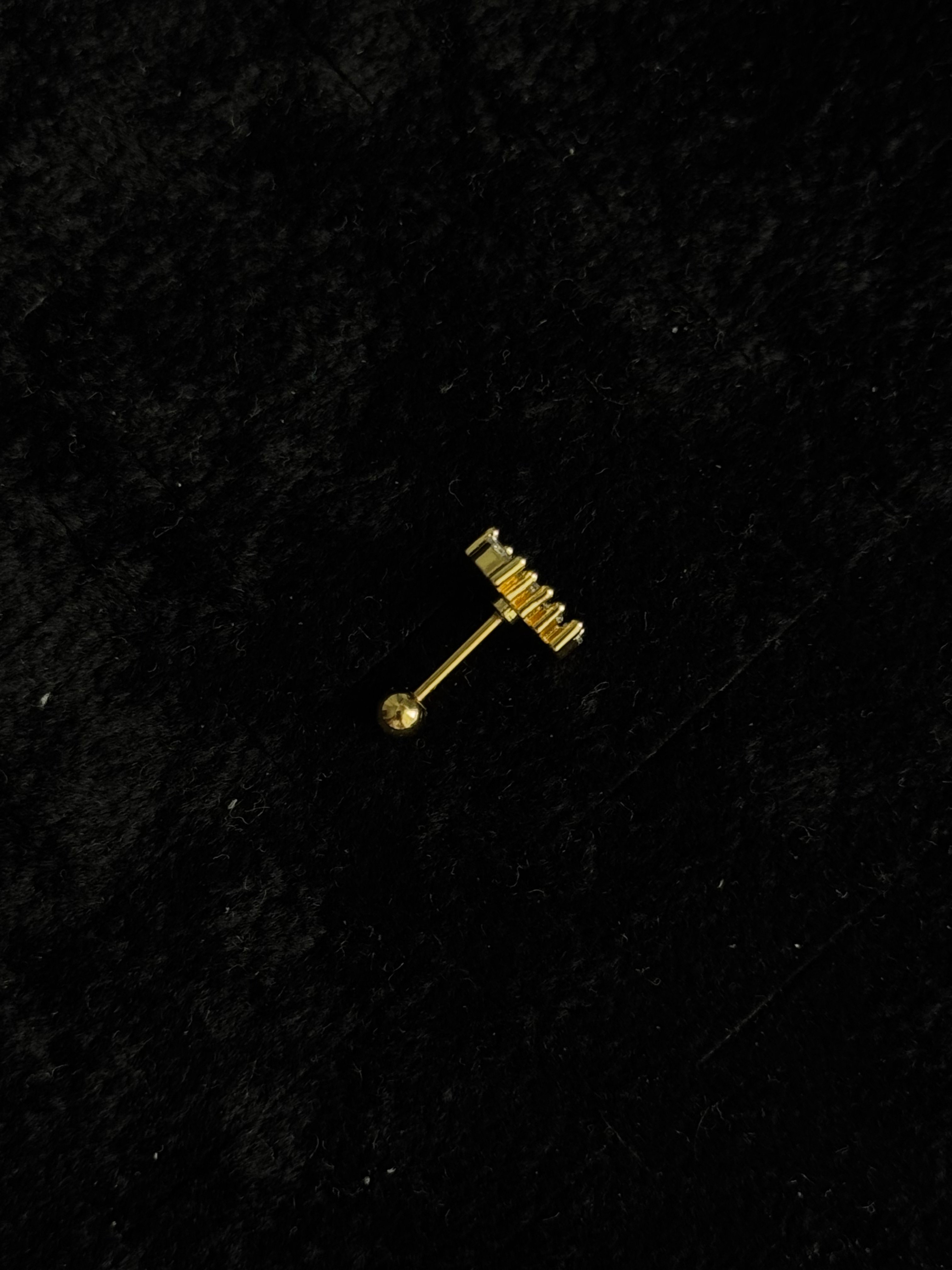 Taşlı Yaprak Gold Tragus Küpe