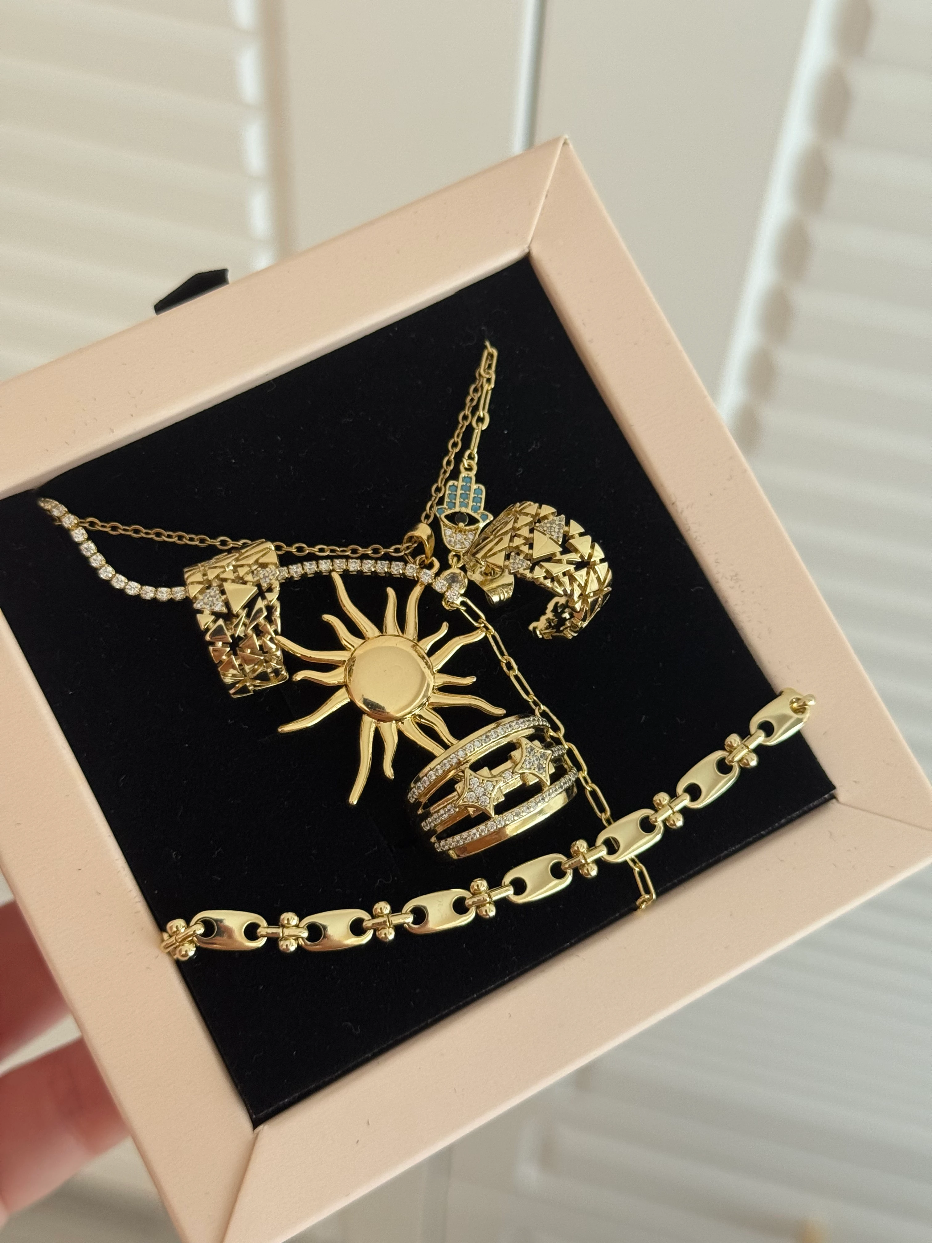 Bombe Özel Tasarım Küpe 