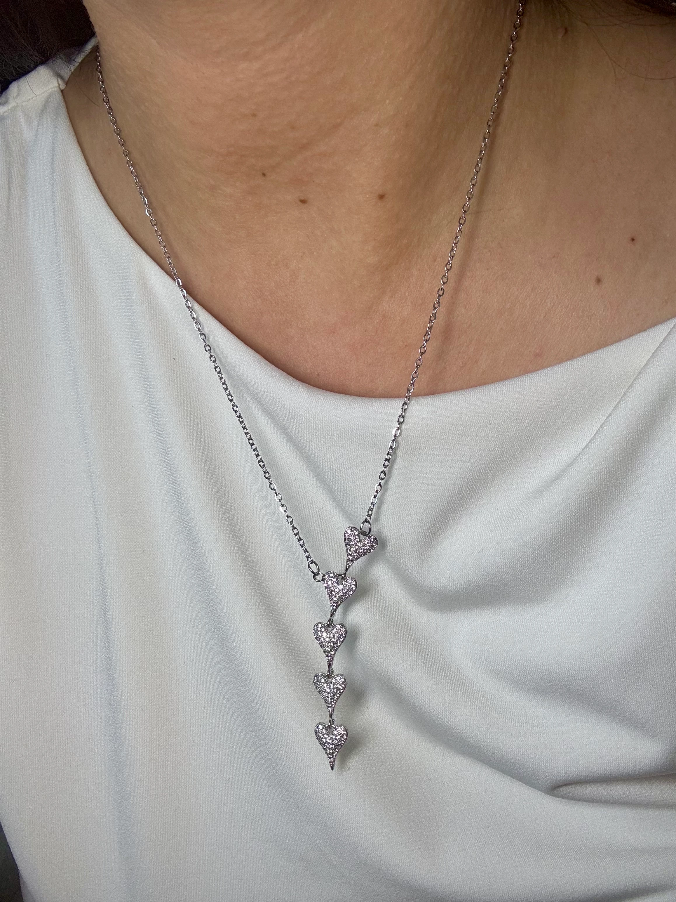 Gümüş Renk Çelik Y Kalp Kolye