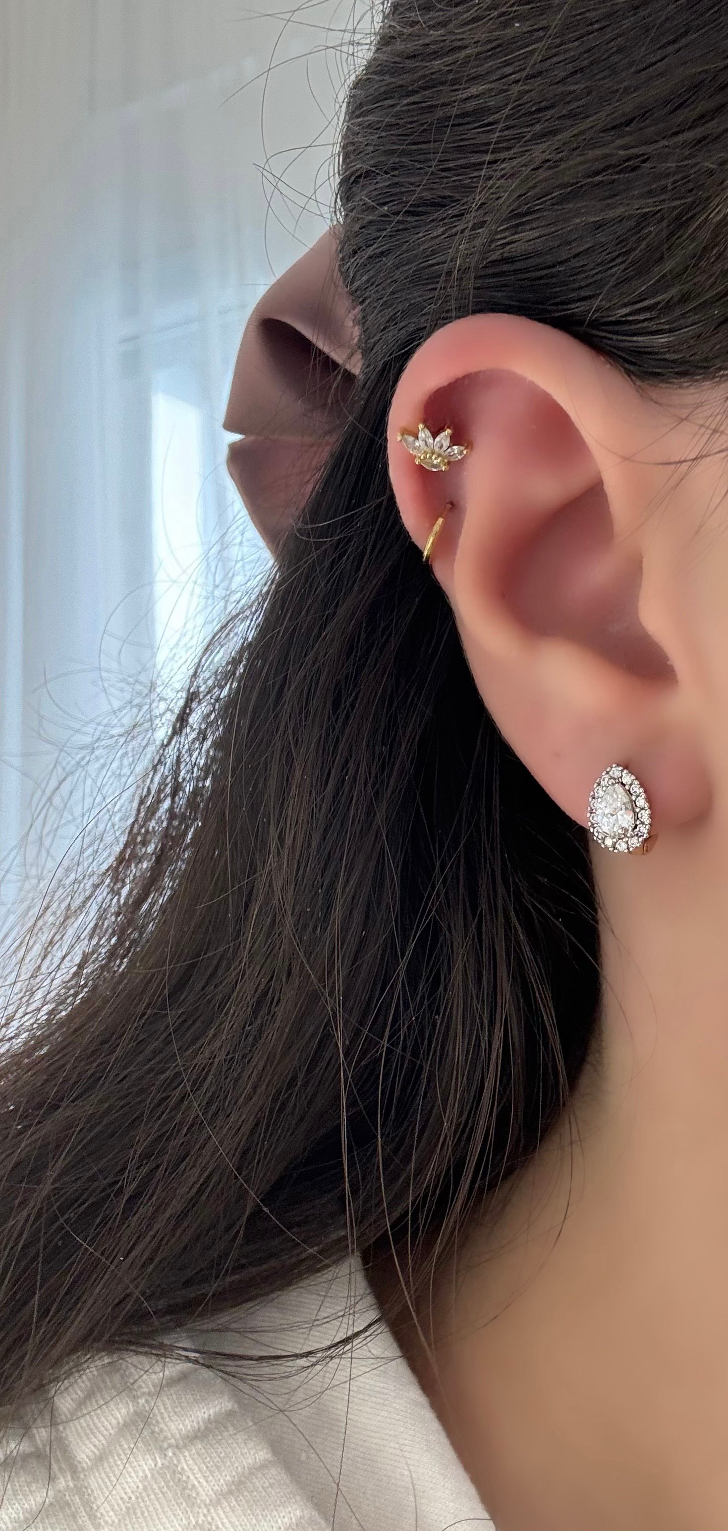 Lotus Tragus Küpe