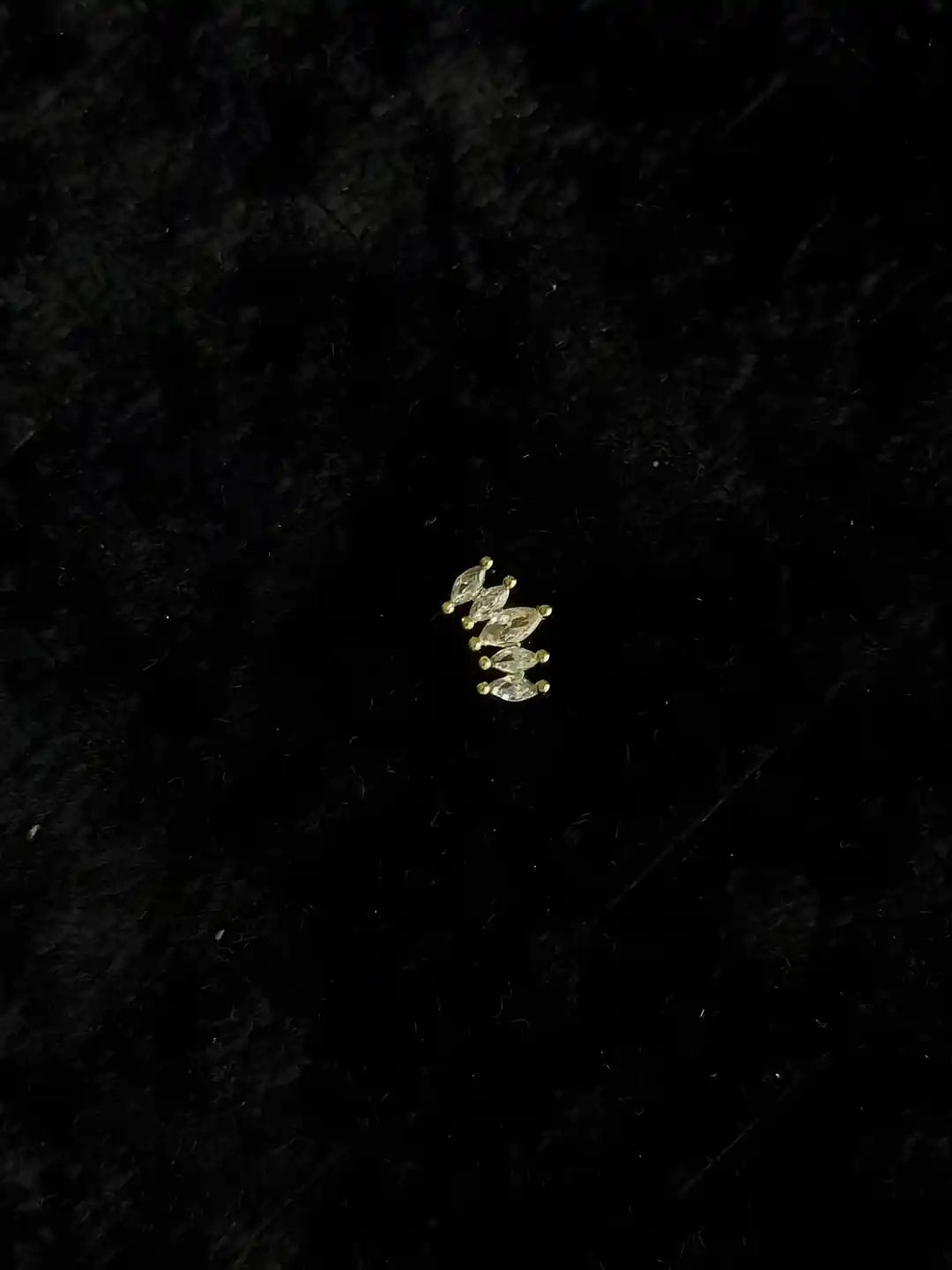 Taşlı Yaprak Gold Tragus Küpe