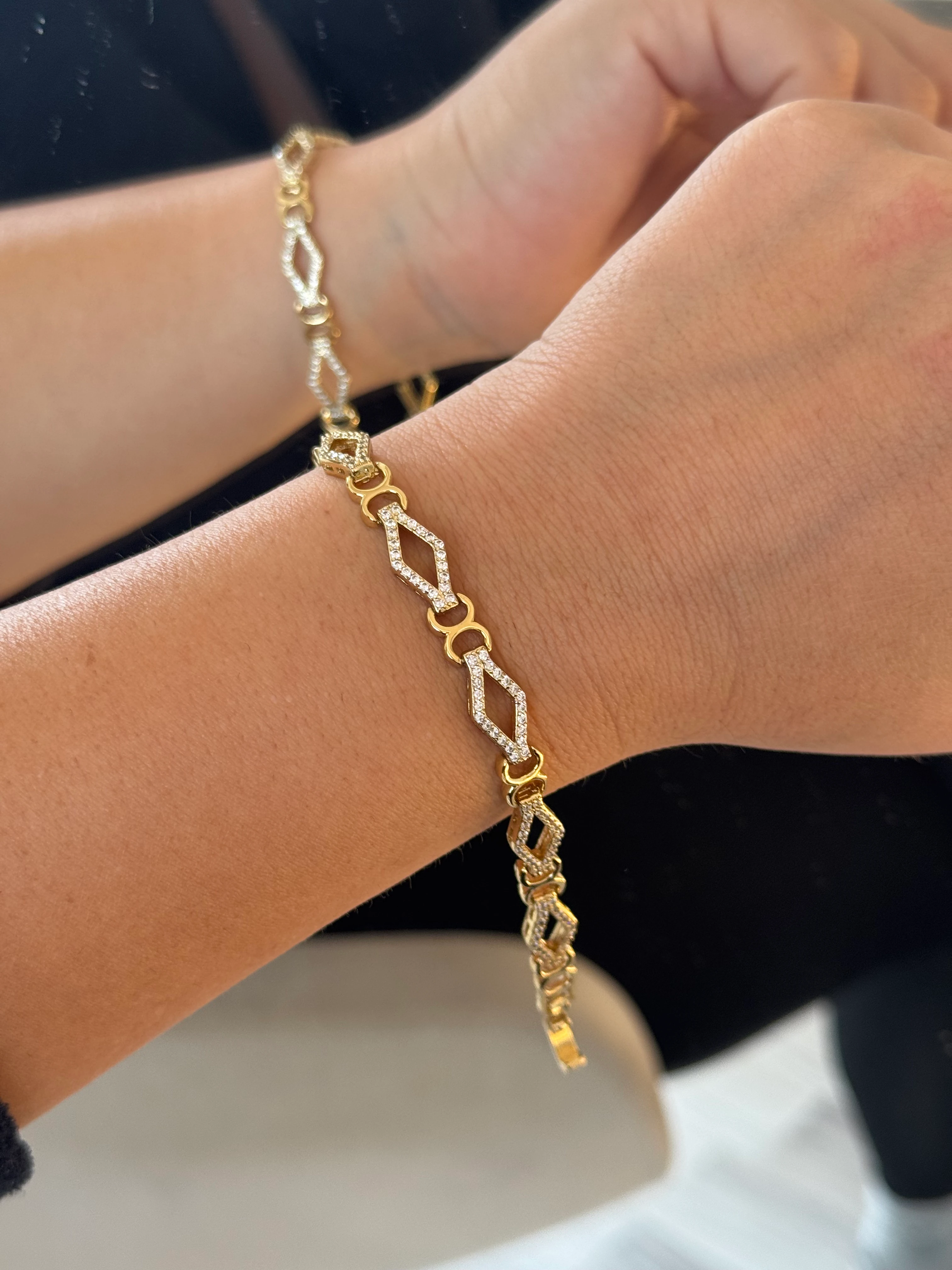 Zirkon Işıltısı Bilezik