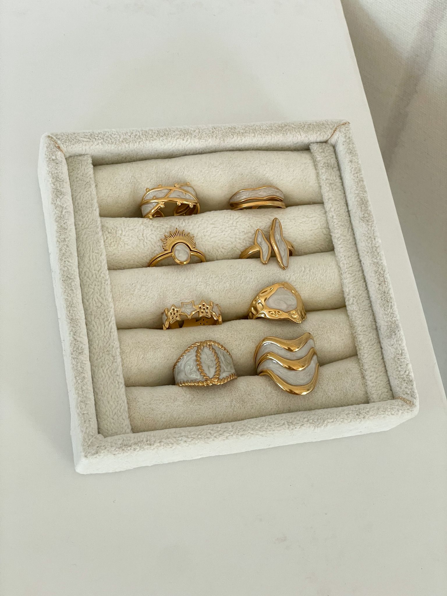 Güneş Işığı Yüzük – Ayarlanabilir Gold Çelik ☀️