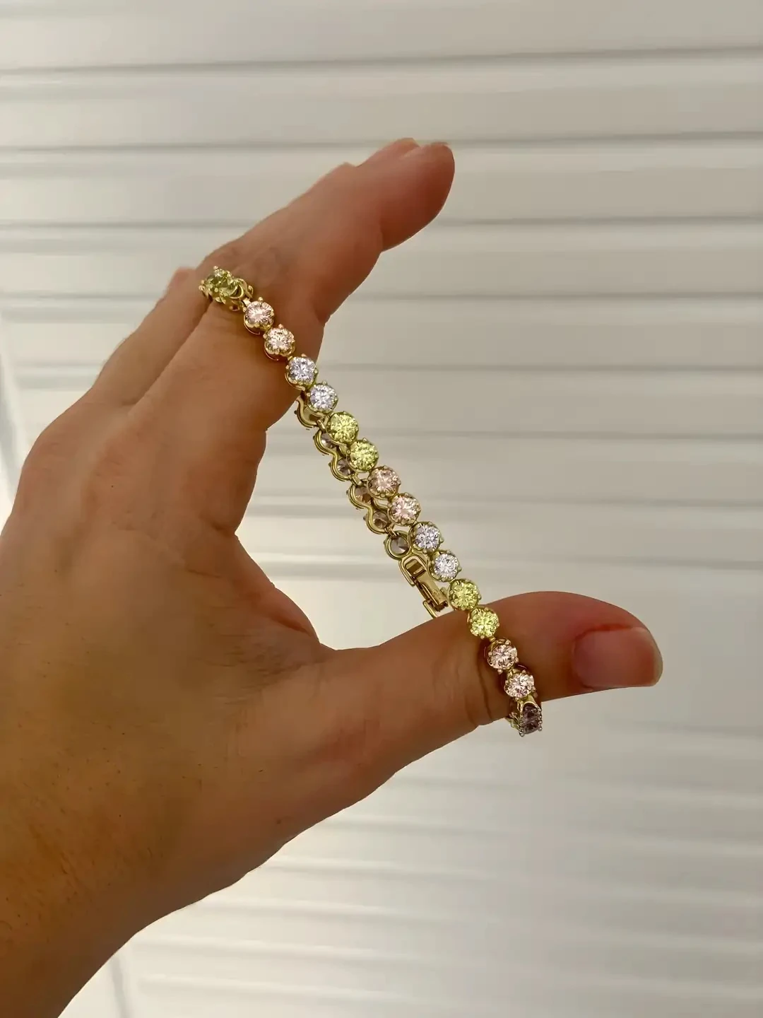 RENKLİ SU YOLU BİLEKLİK