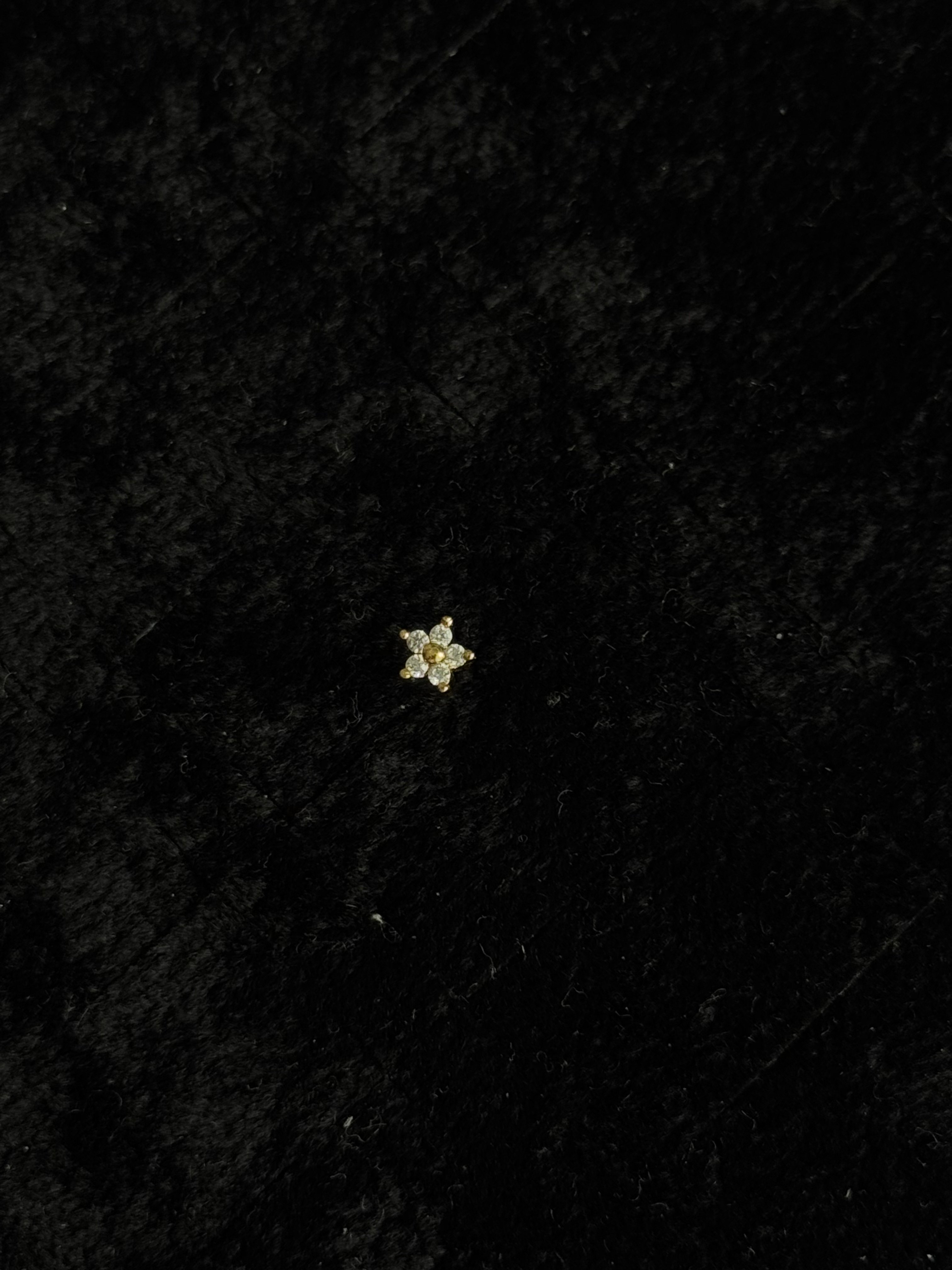 Yıldız Çiçek Gold Tragus Küpe