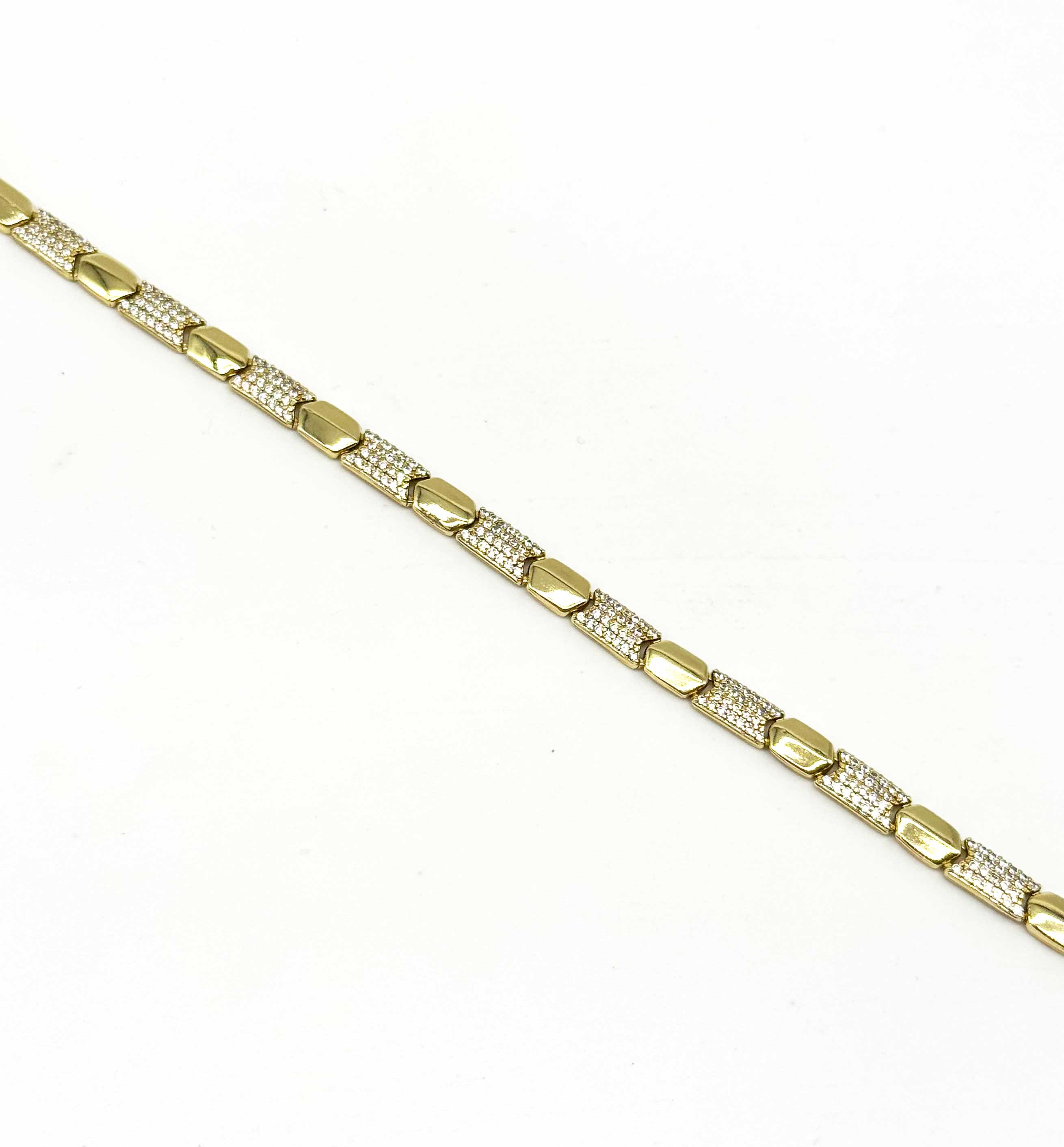 ✨ Altın Işıltı – Ara Ara Taşlı Gold Bileklik