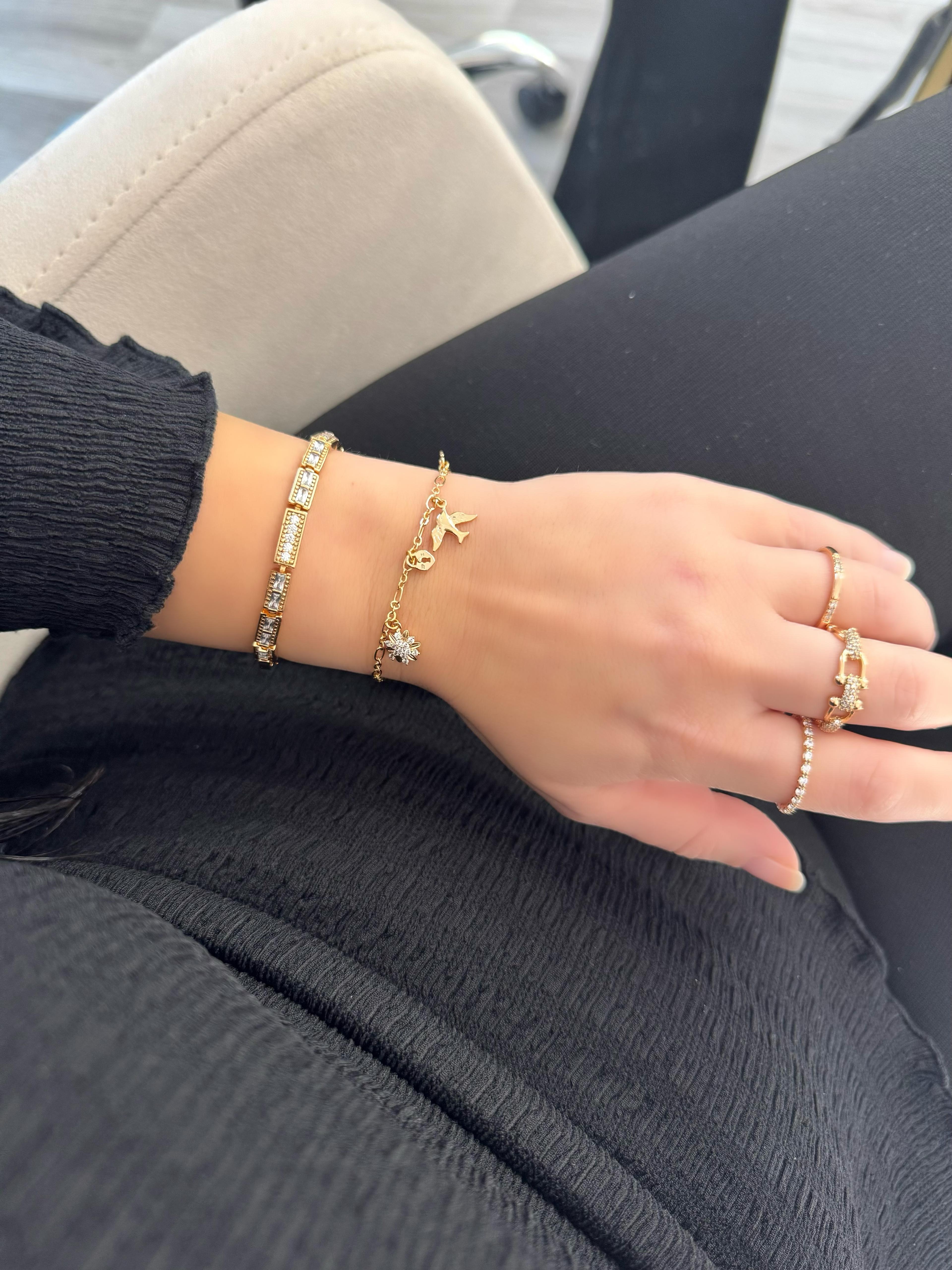 Dazzle Flow Bracelet