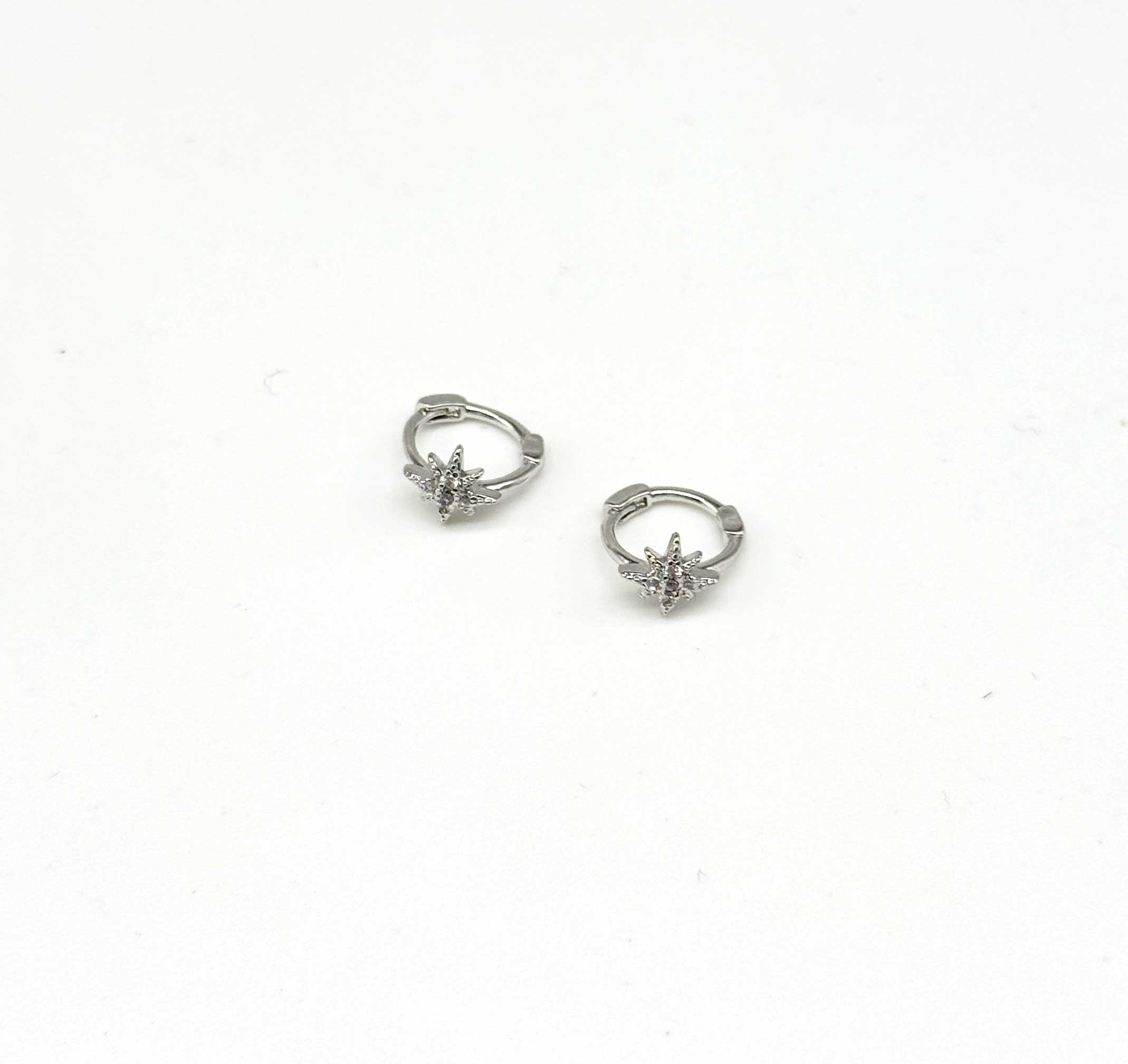 Mini Kutup Yıldızı Silver Küpe – Kıkırdak İçin Uygun