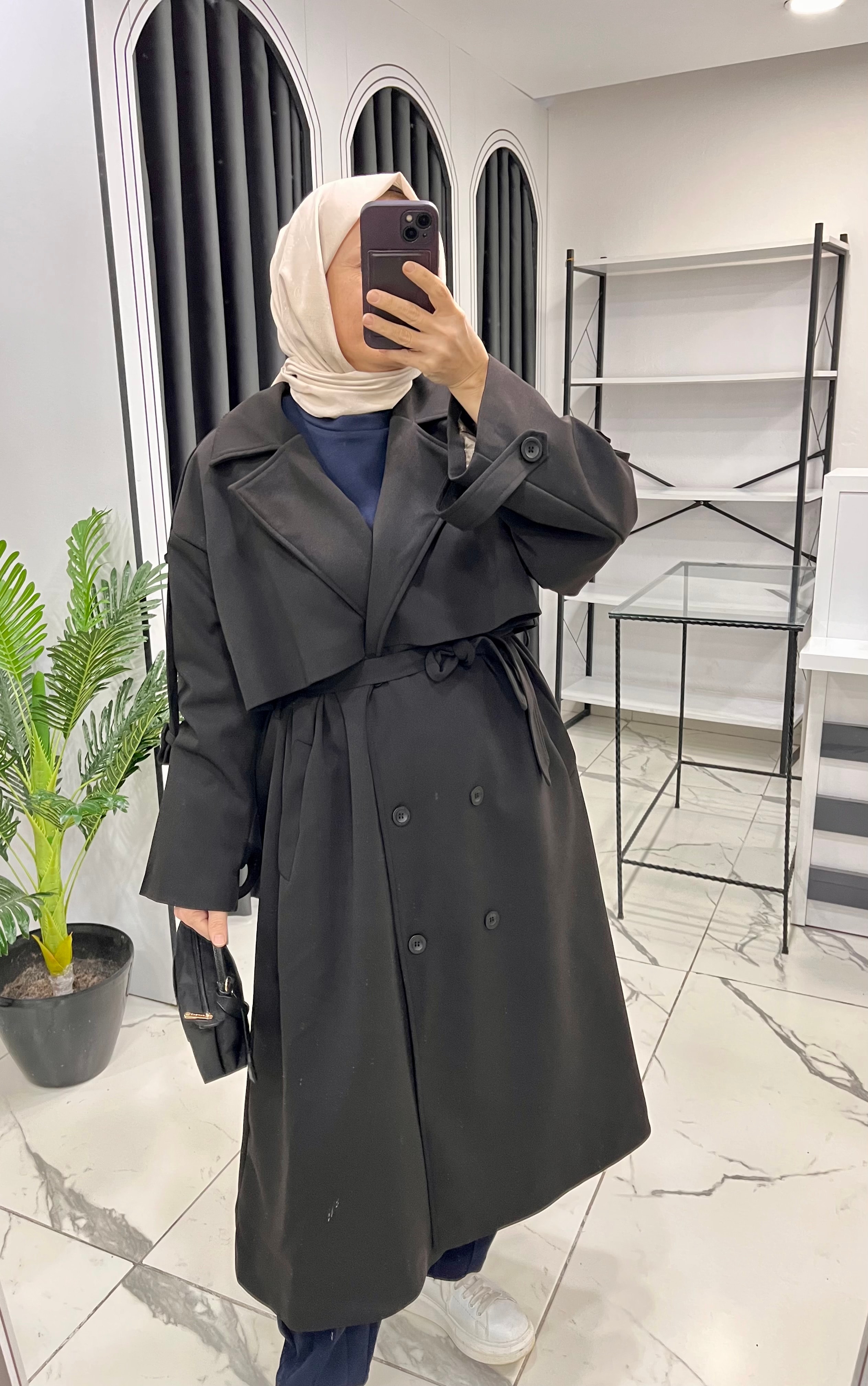 Oversize siyah trenç 