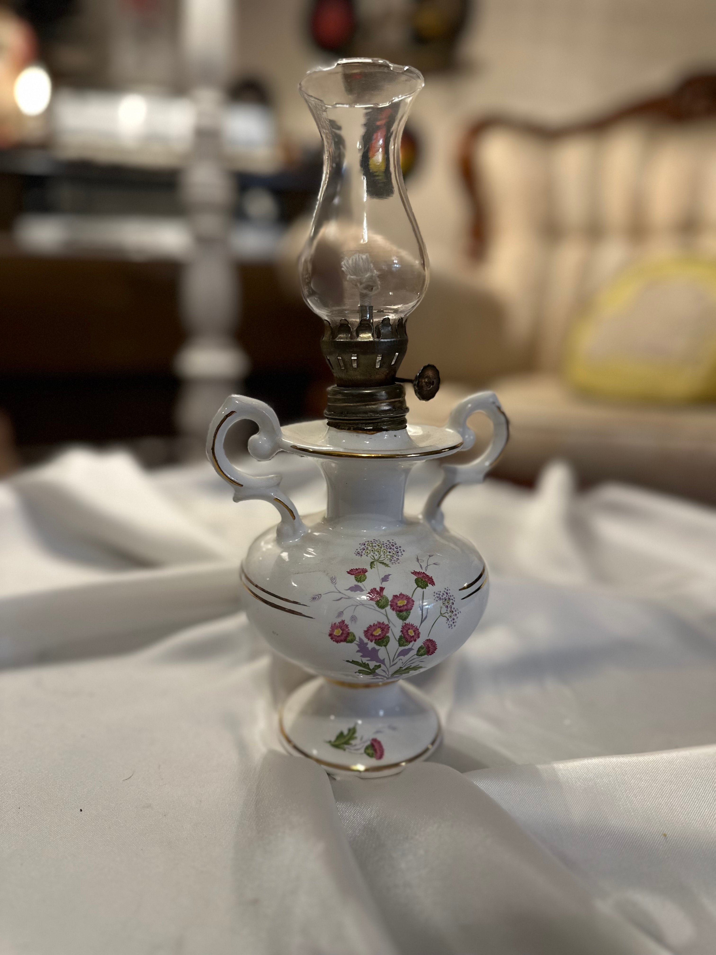 Büyük Porselen Gaz Lambası – Vintage Dekoratif