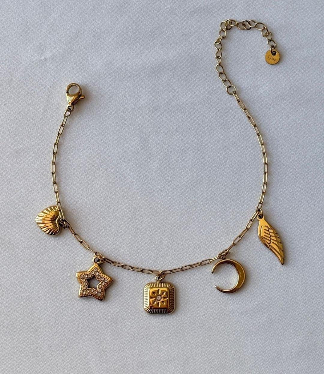 Gold Charm Bileklik
