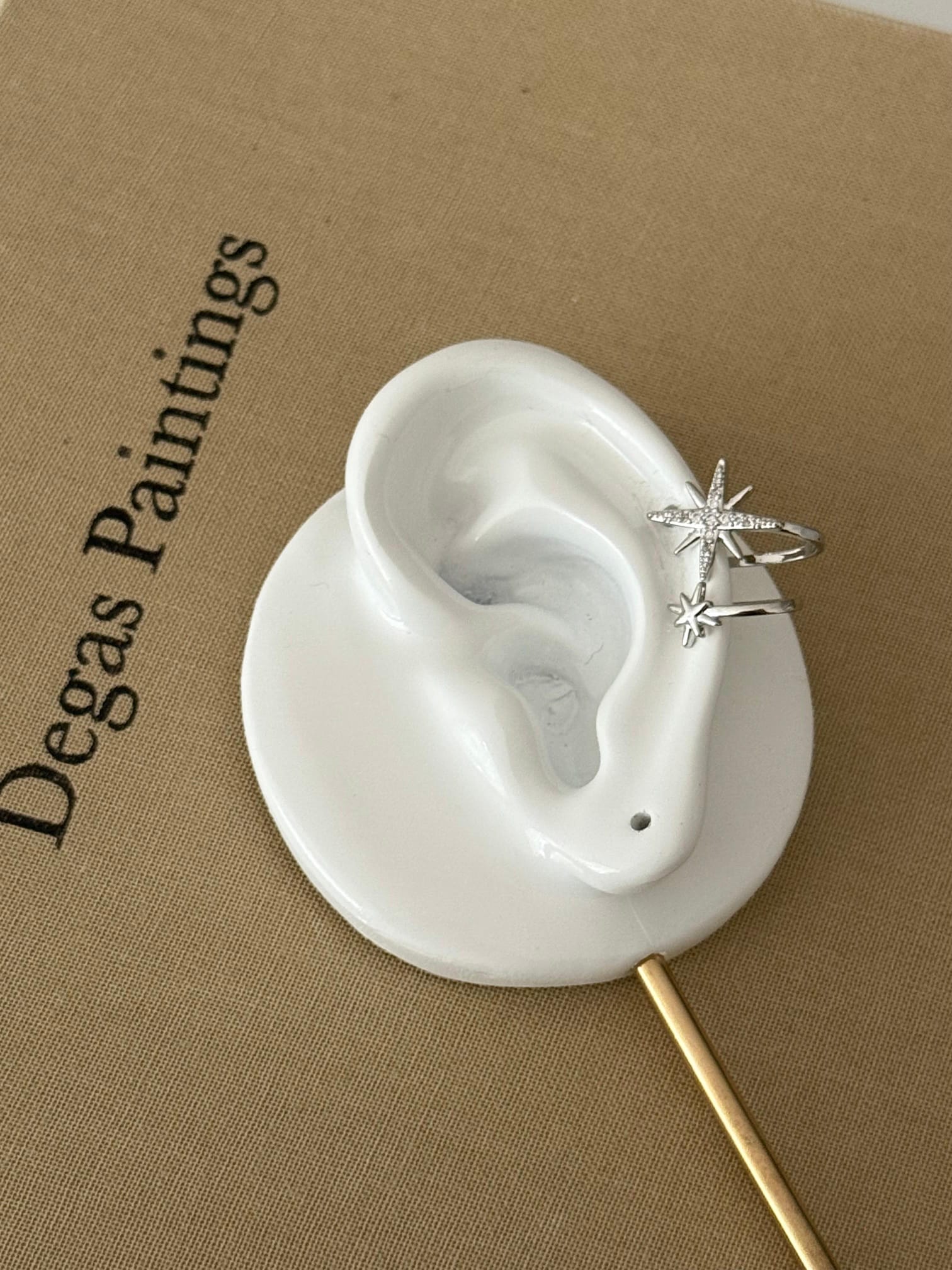 Gümüş Tonlu Işıltılı Yıldız Earcuff