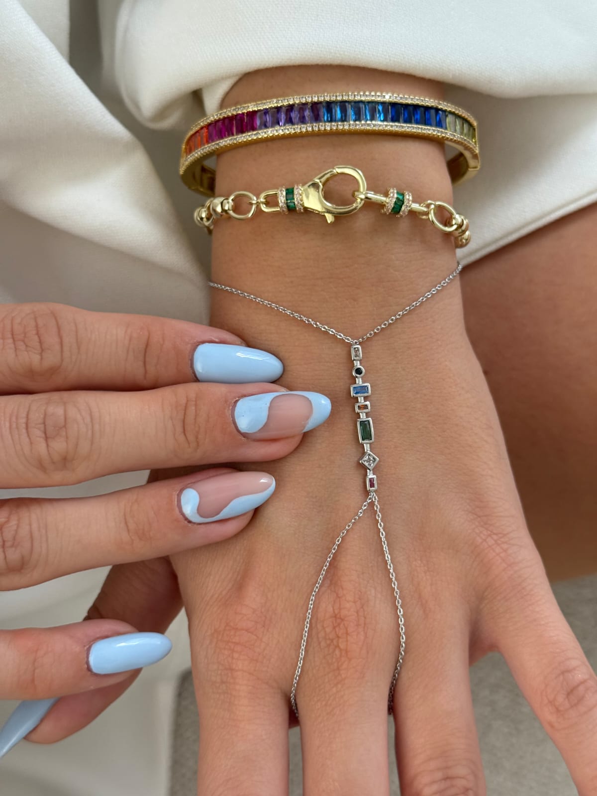 Minimalist Taşlı Şahmeran