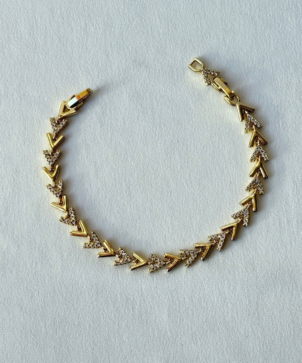 Ok Ucu Desenli Bileklik