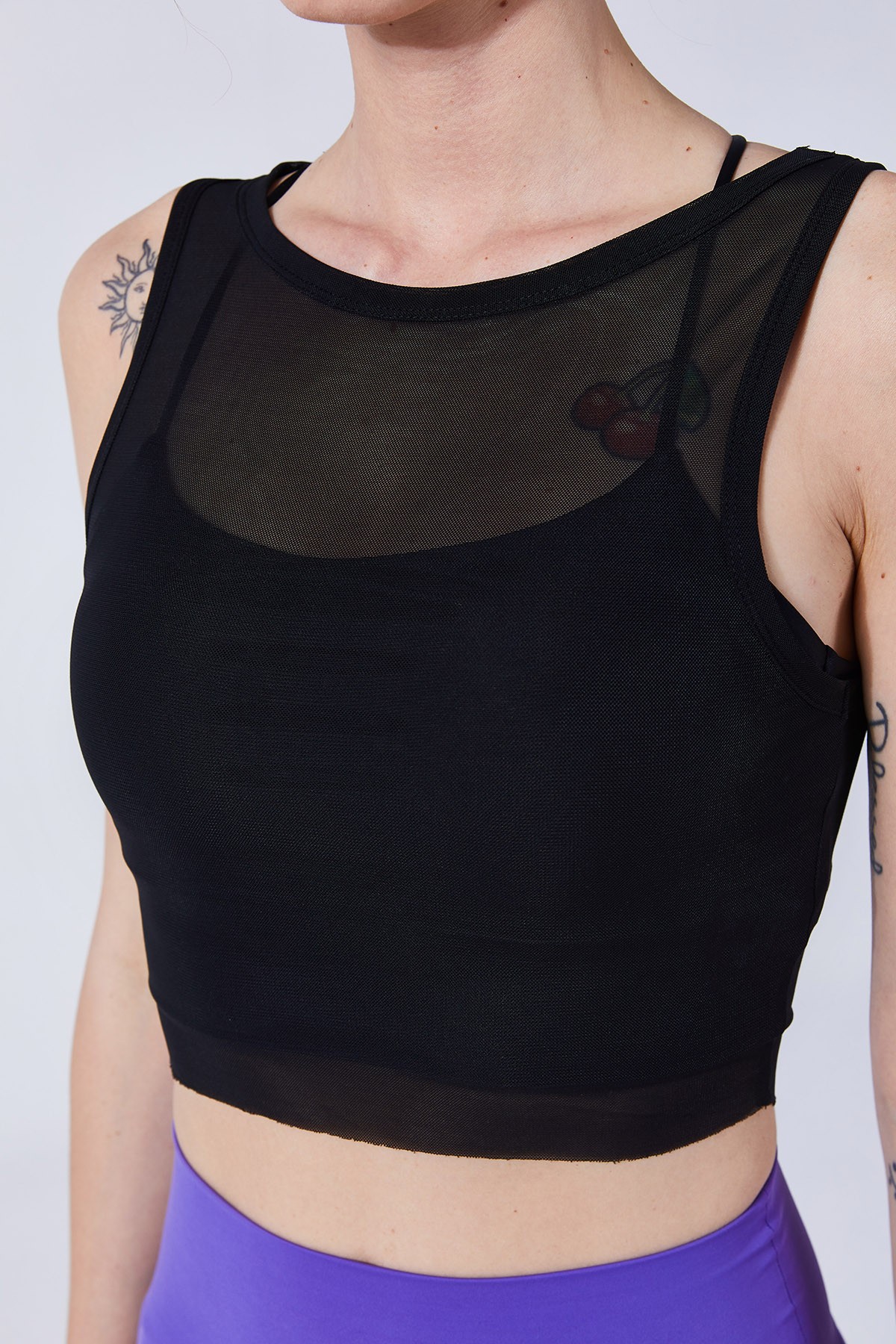 Egeria Tüllü Crop Top Tişört | VAYU