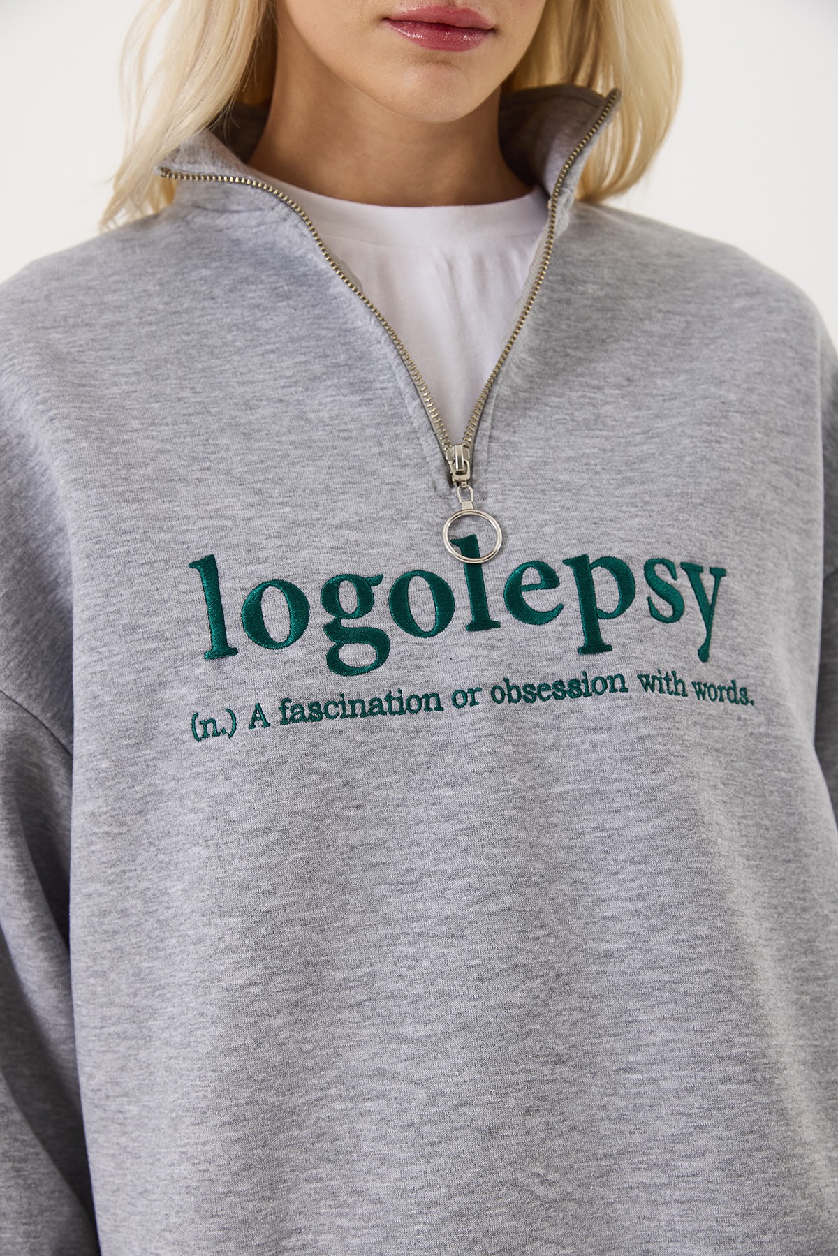 Yarım Fermuarlı Logolepsy Nakışlı Sweatshirt | VAYU