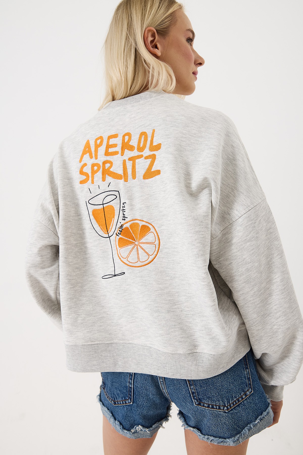 VAYU Aperol Nakış Detaylı Açık Gri Melanj Sweatshirt 