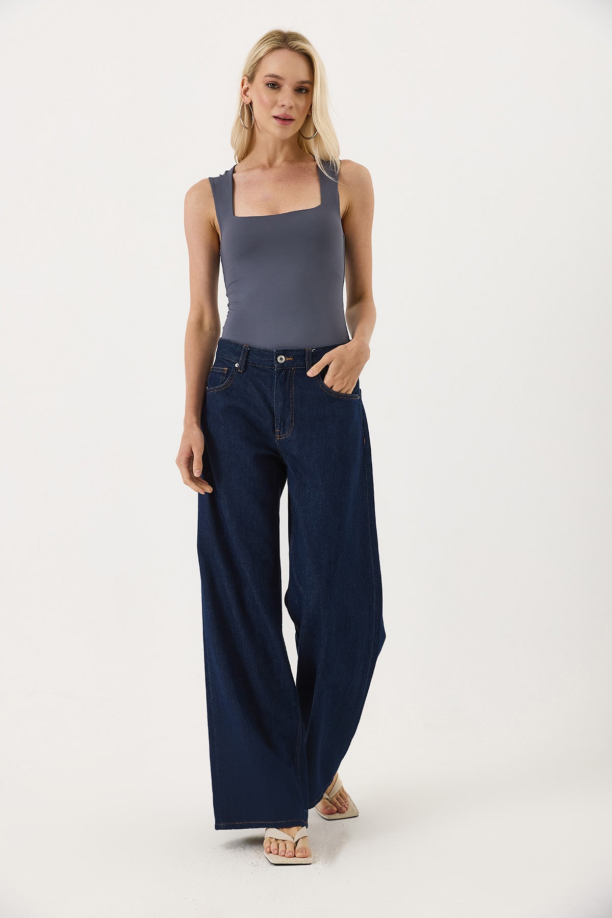 VAYU Noa Kare Yaka Çıtçıtlı Body