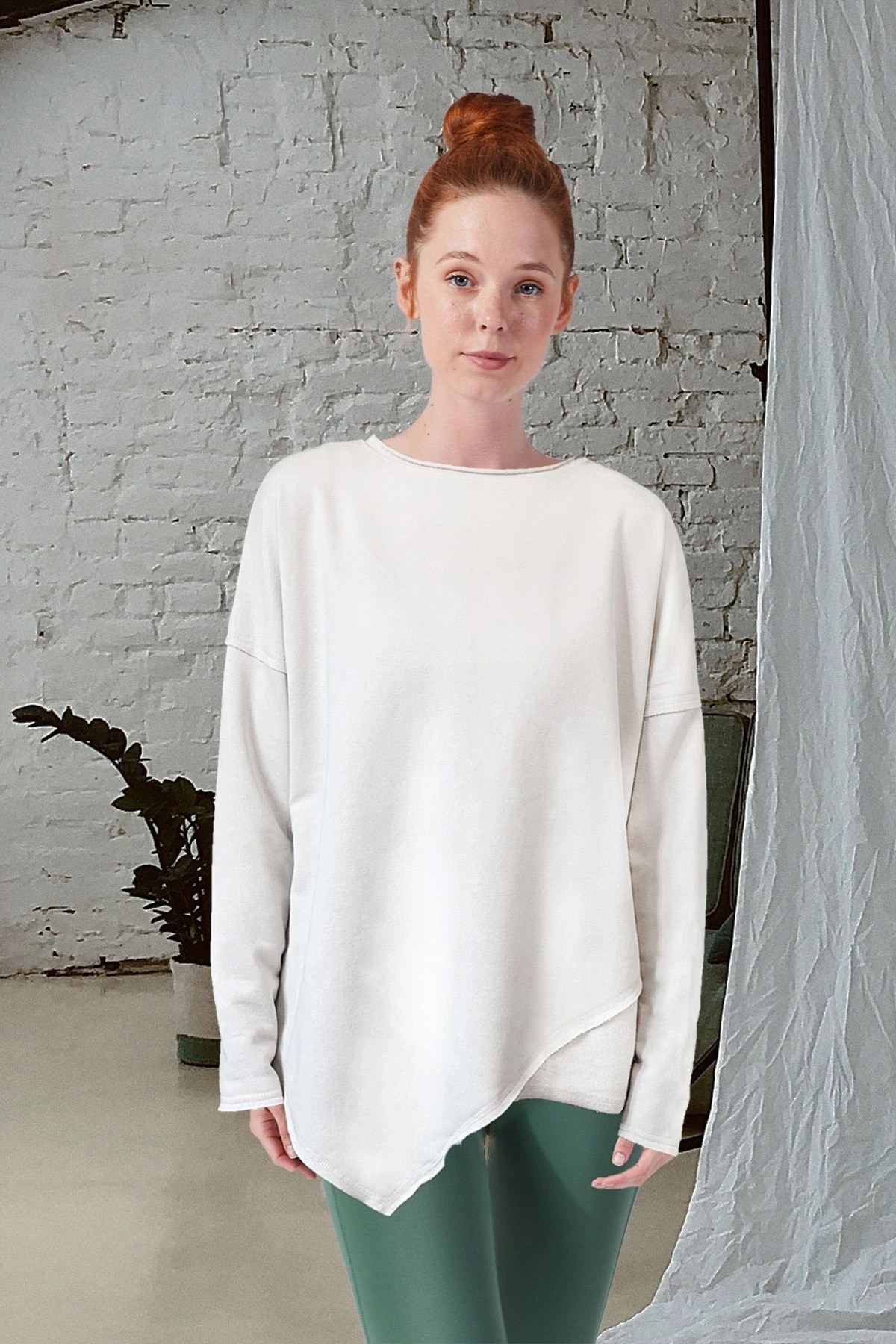 Mönch Sweatshirt Yeni Nesil Asimetrik Tasarım | VAYU - Açık Bej