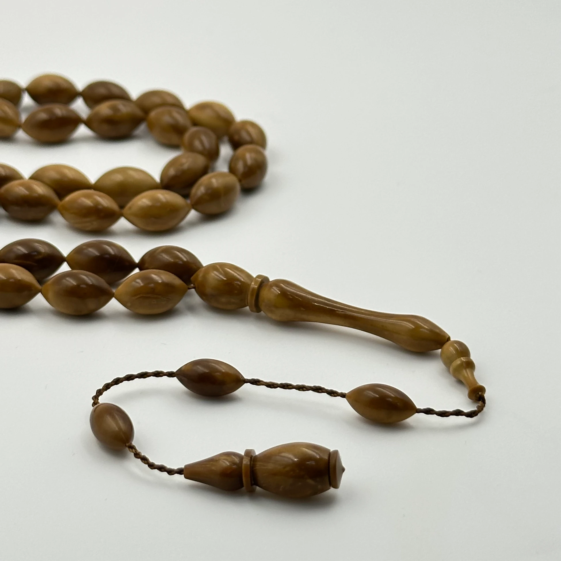 Usta İşçilikli Beyzi Kesim Doğal Dokulu Kuka Ağacı Tespih