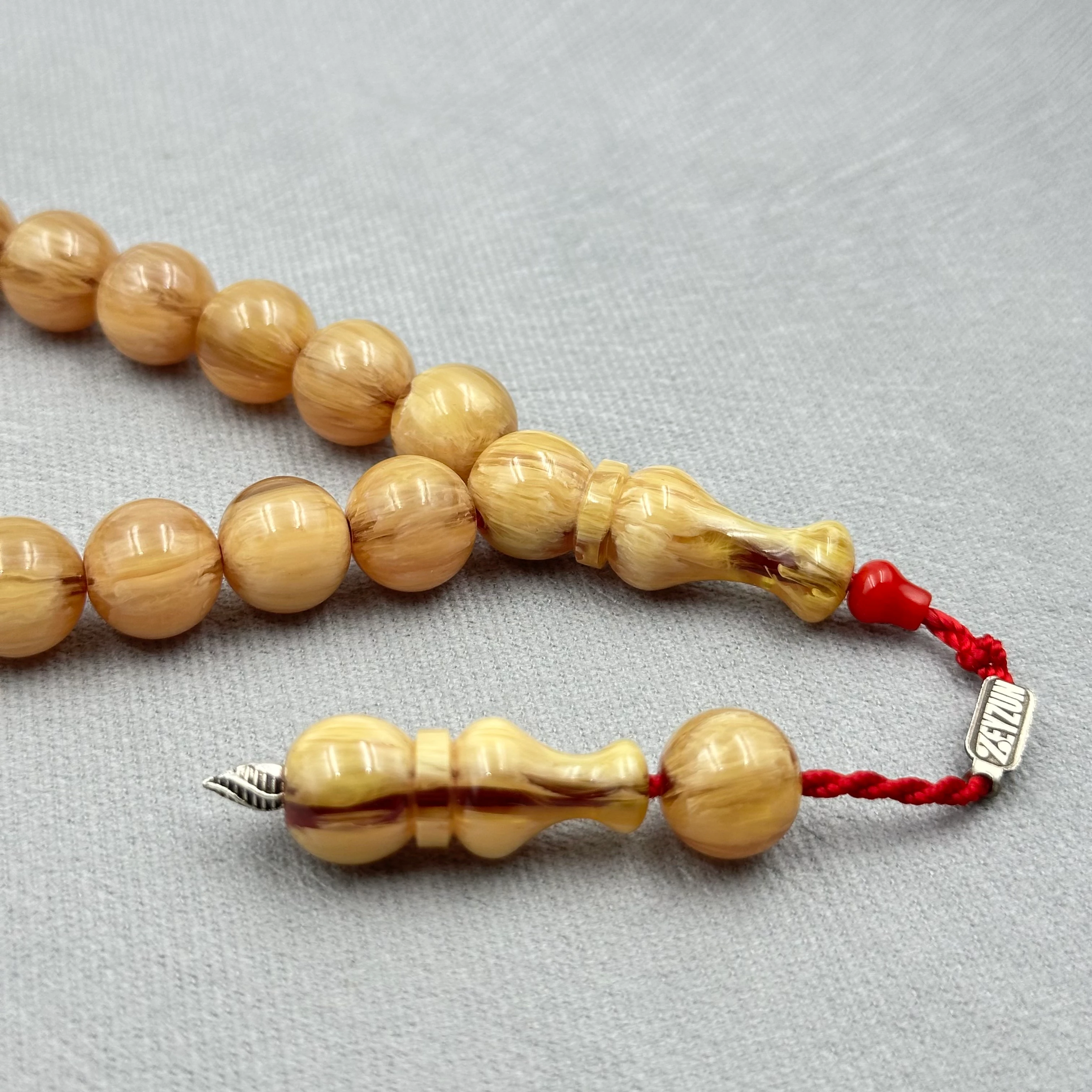 Zeyzun Usta İşçilikli Bal Sarısı Dik Hareli Küre Kesim Maskot Tespih