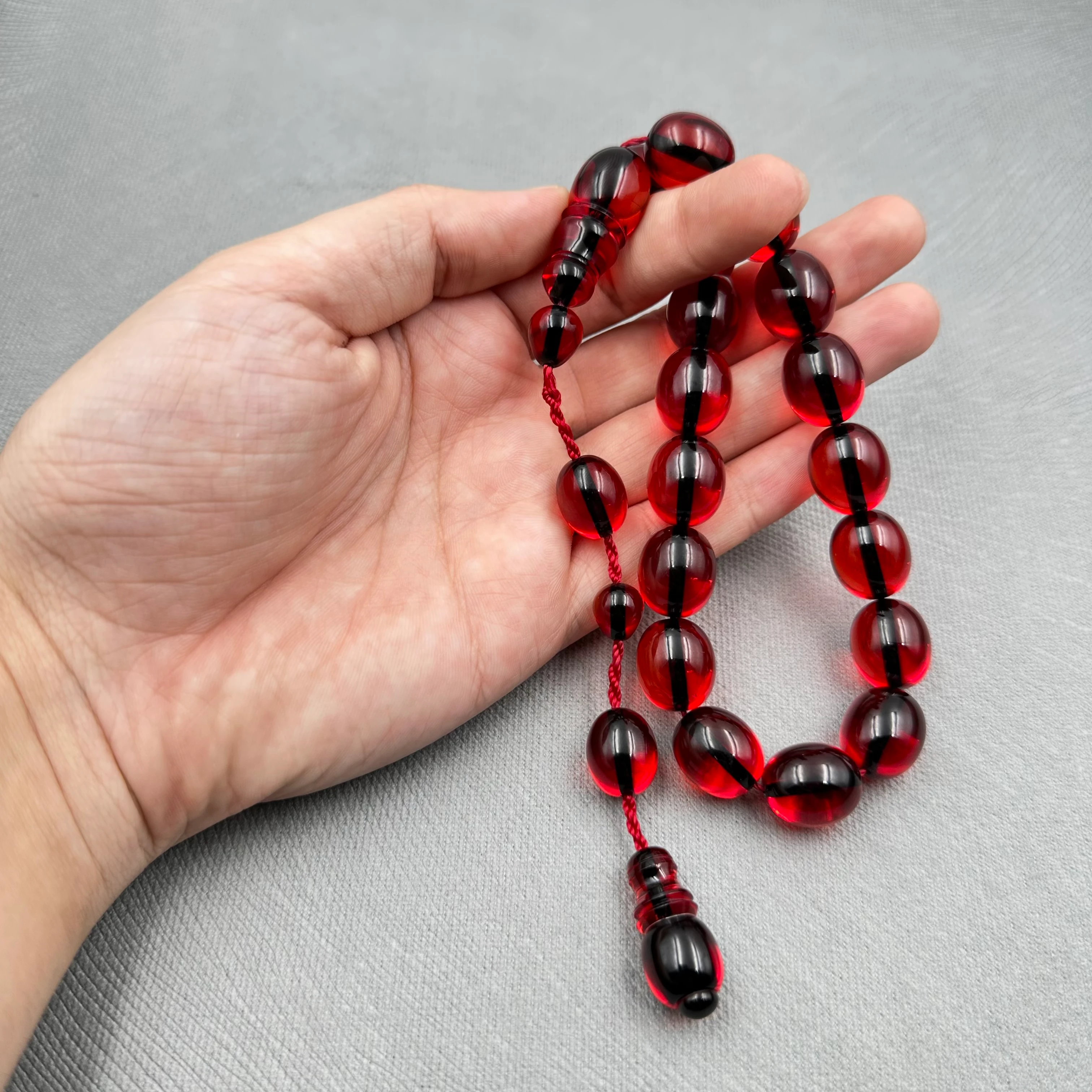 Enes Abdo Usta İşçilikli Bordo Siyah Maskot Efe Boy Sıkma Kehribar Tespih