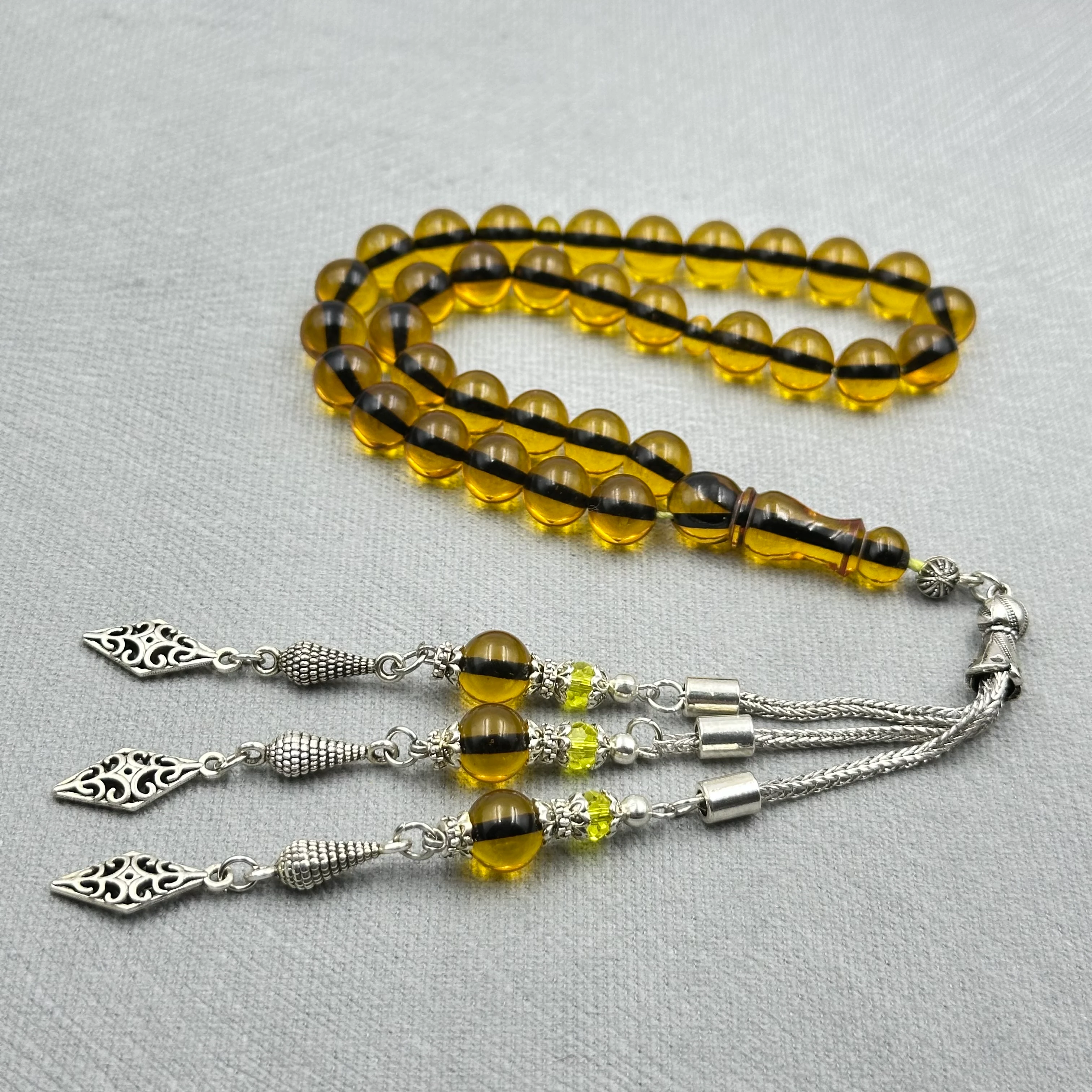 Bal Sarısı Küre Kesim Üçlü Alpaka Püsküllü Ateş Kehribar Tespih 