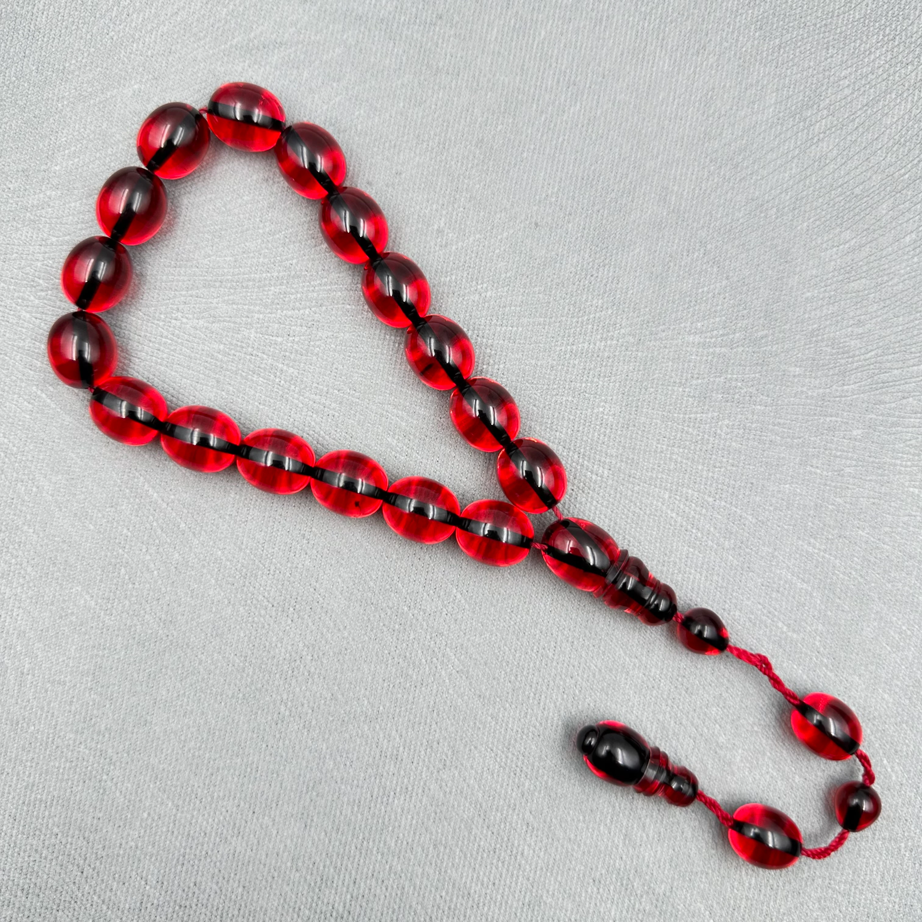 Enes Abdo Usta İşçilikli Bordo Siyah Maskot Efe Boy Sıkma Kehribar Tespih