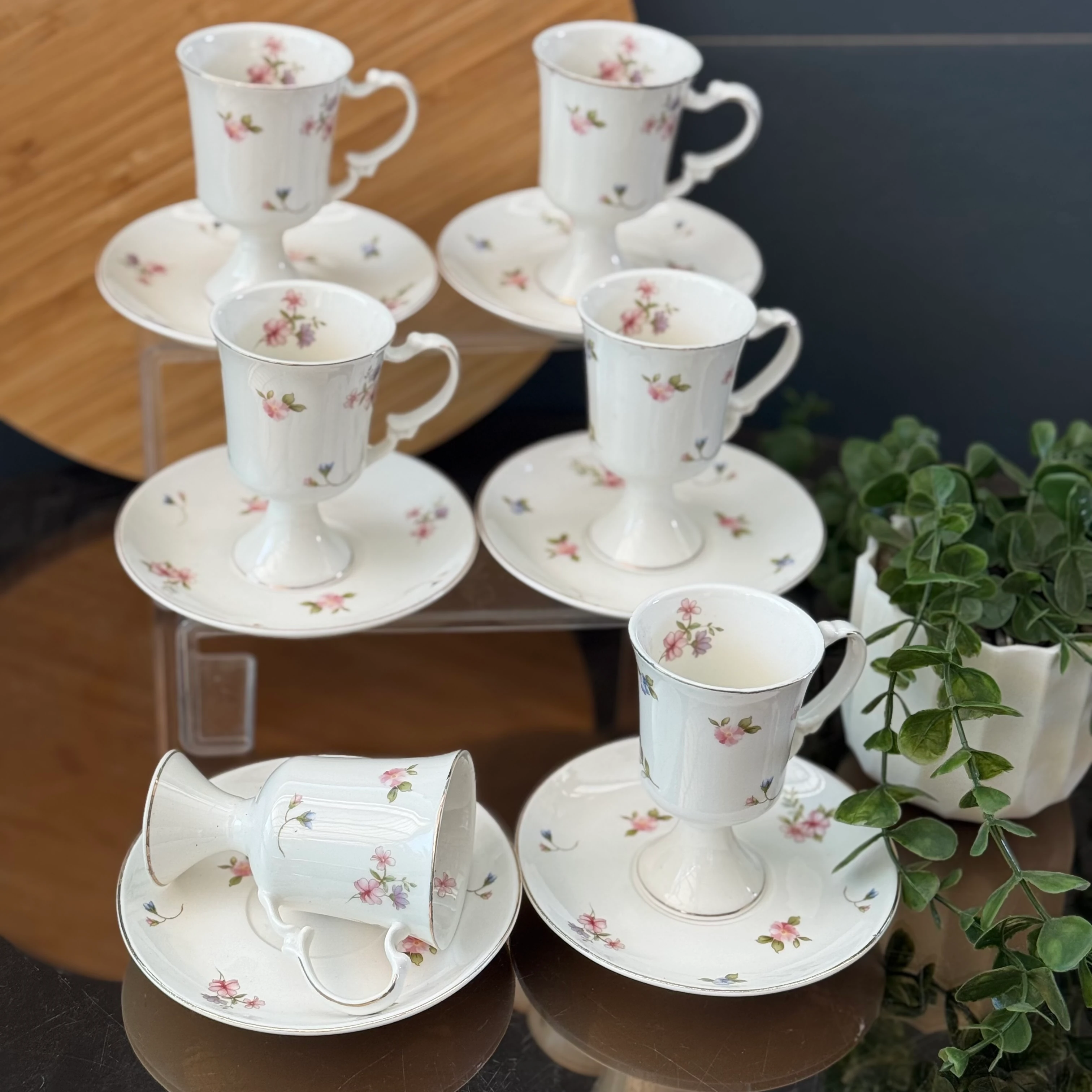 Çıtır Çiçekler Fincan Takımı